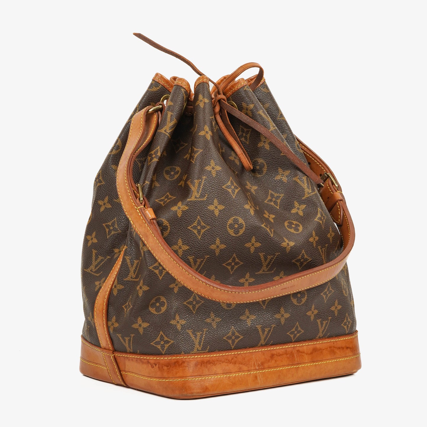 Louis Vuitton Noe Grande GM Monogram Canvas Shoulder Bag