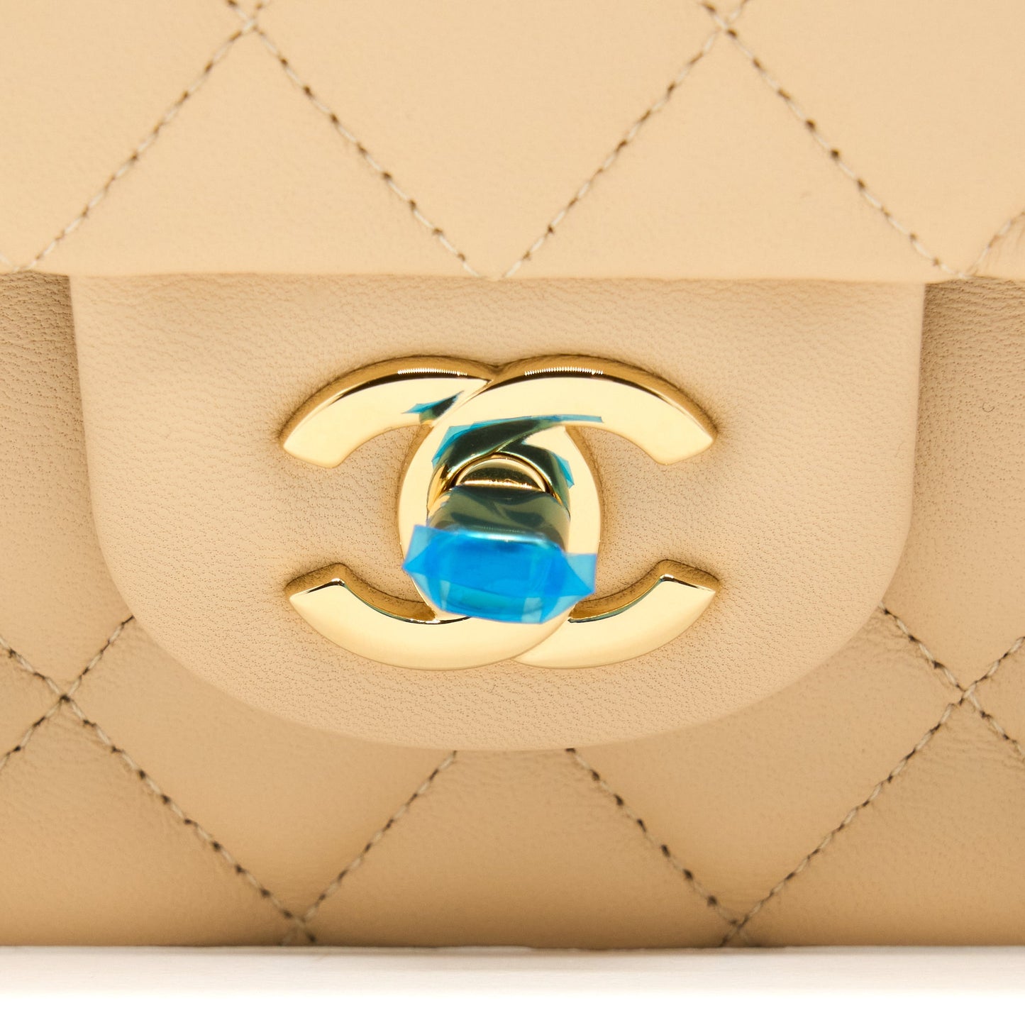 Chanel Medium Classic Flap Bag Lambskin Beige L (Microchip)