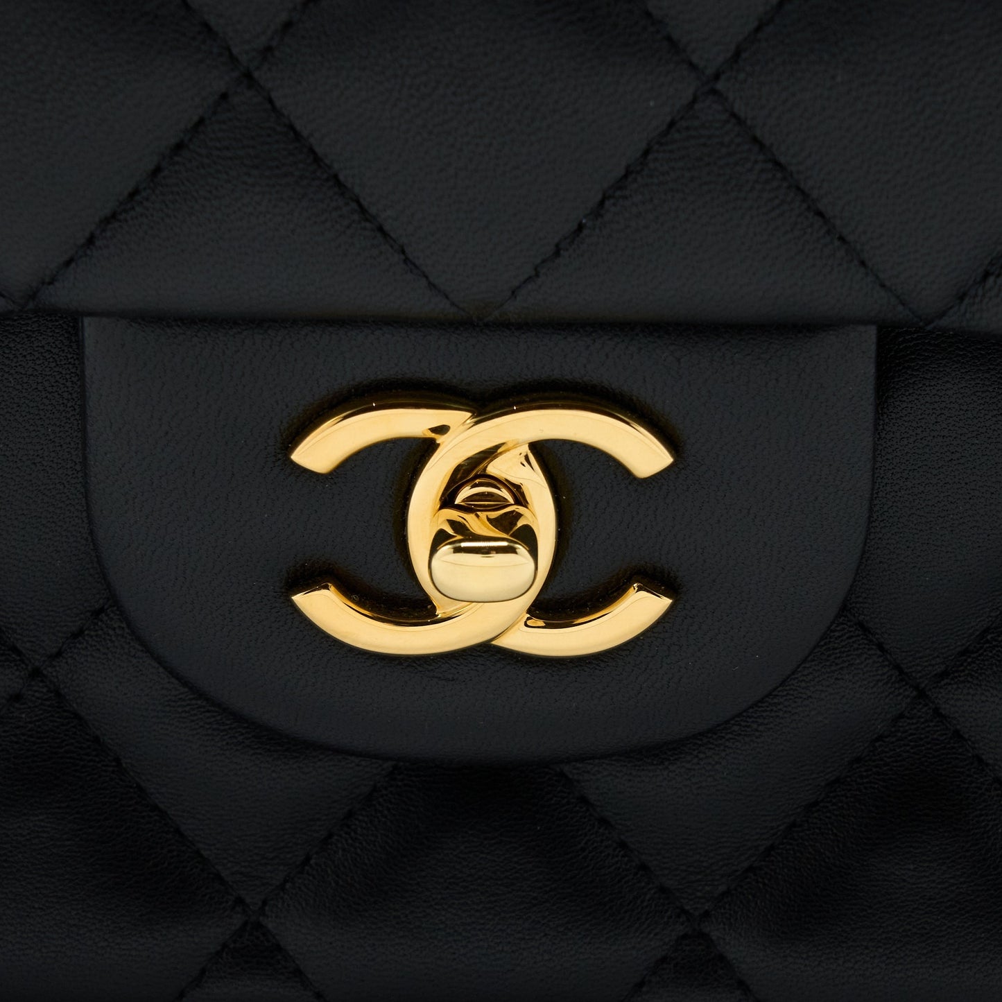 Chanel Jumbo Classic Double Flap Bag Lambskin Black