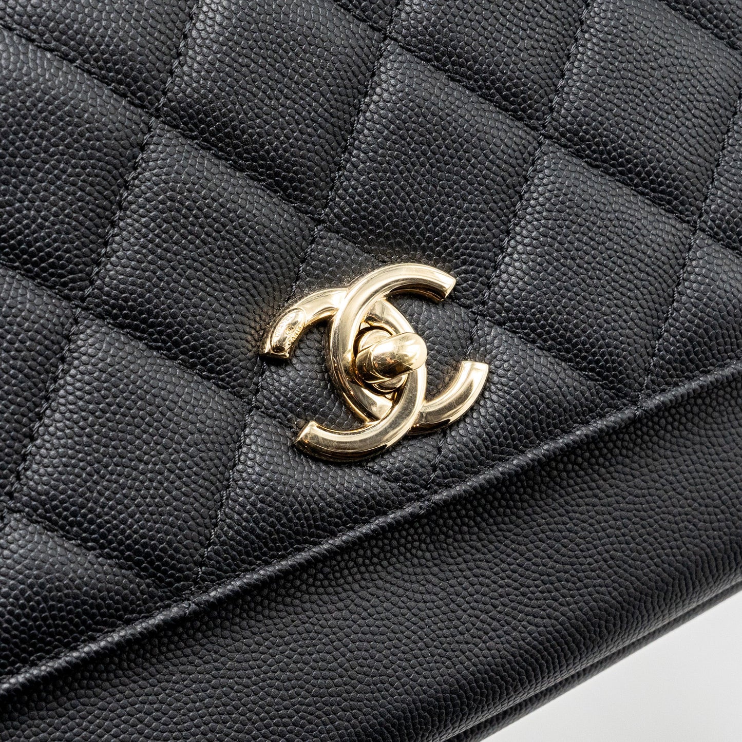 Chanel Medium Business Affinity Caviar black L