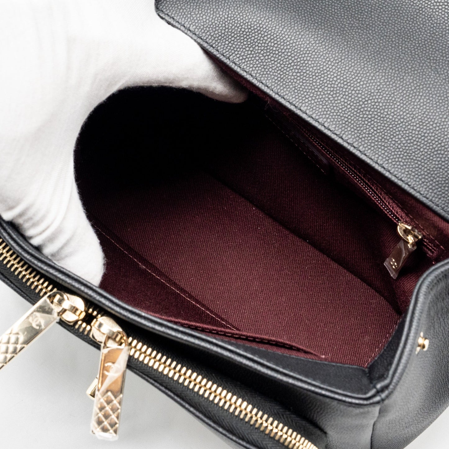 Chanel Medium Business Affinity Caviar black L