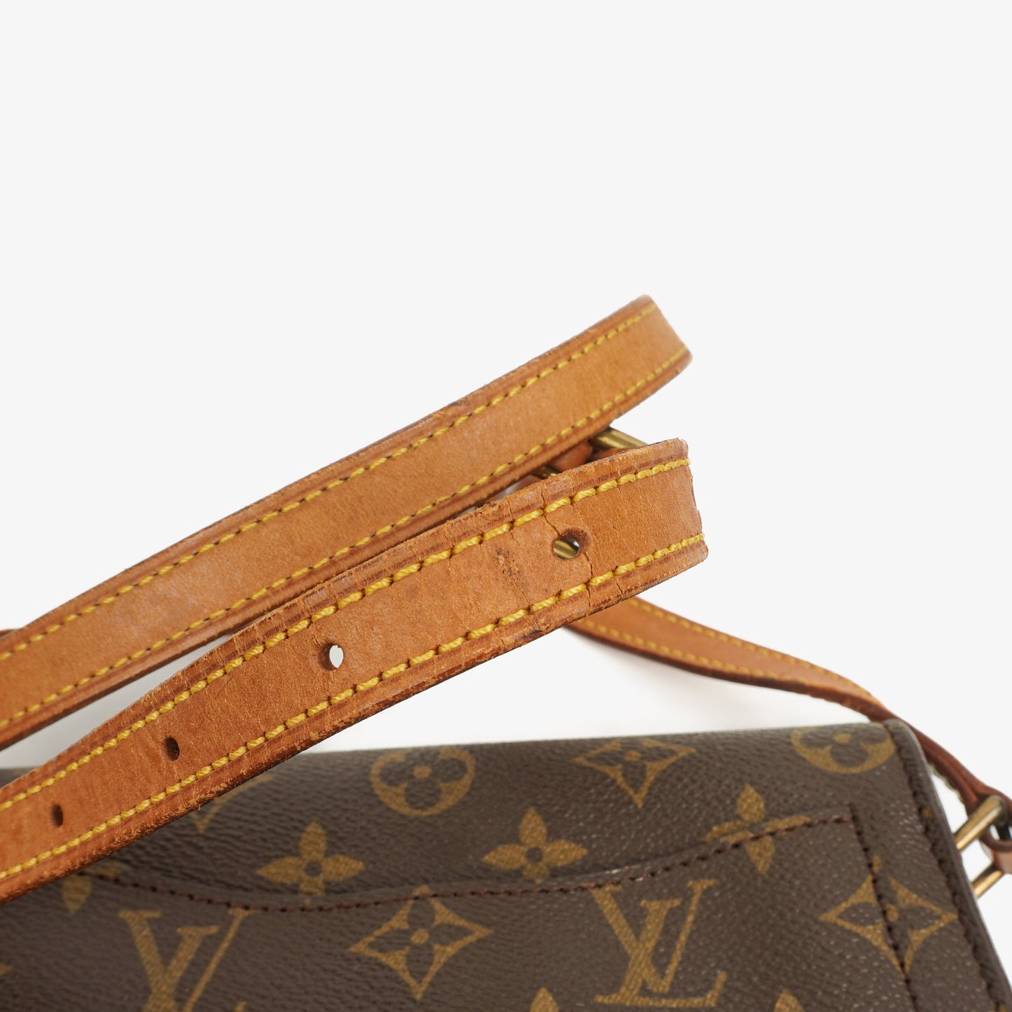 Louis Vuitton Saint Cloud  MM Monogram Canvas Crossbody Bag