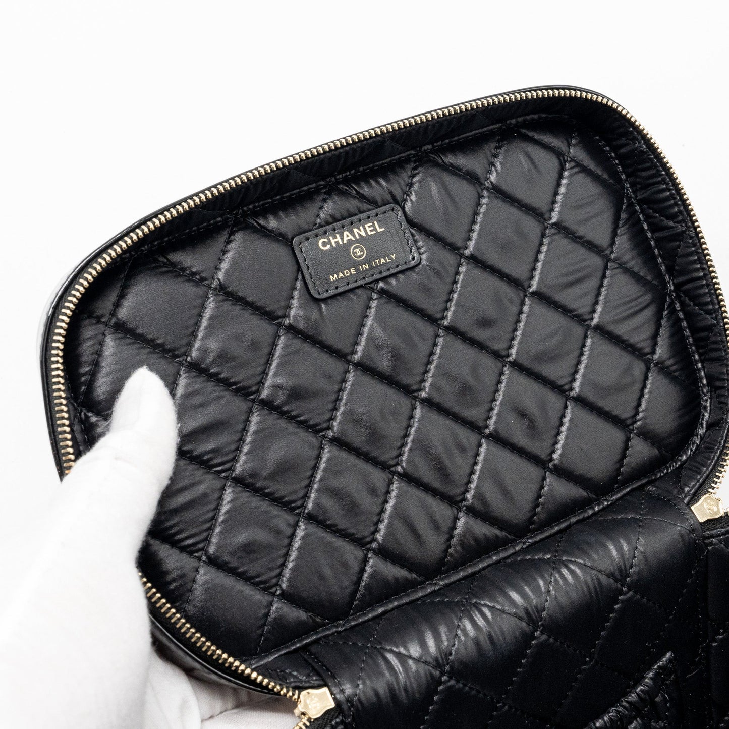 Chanel top handle vanity case patent black L