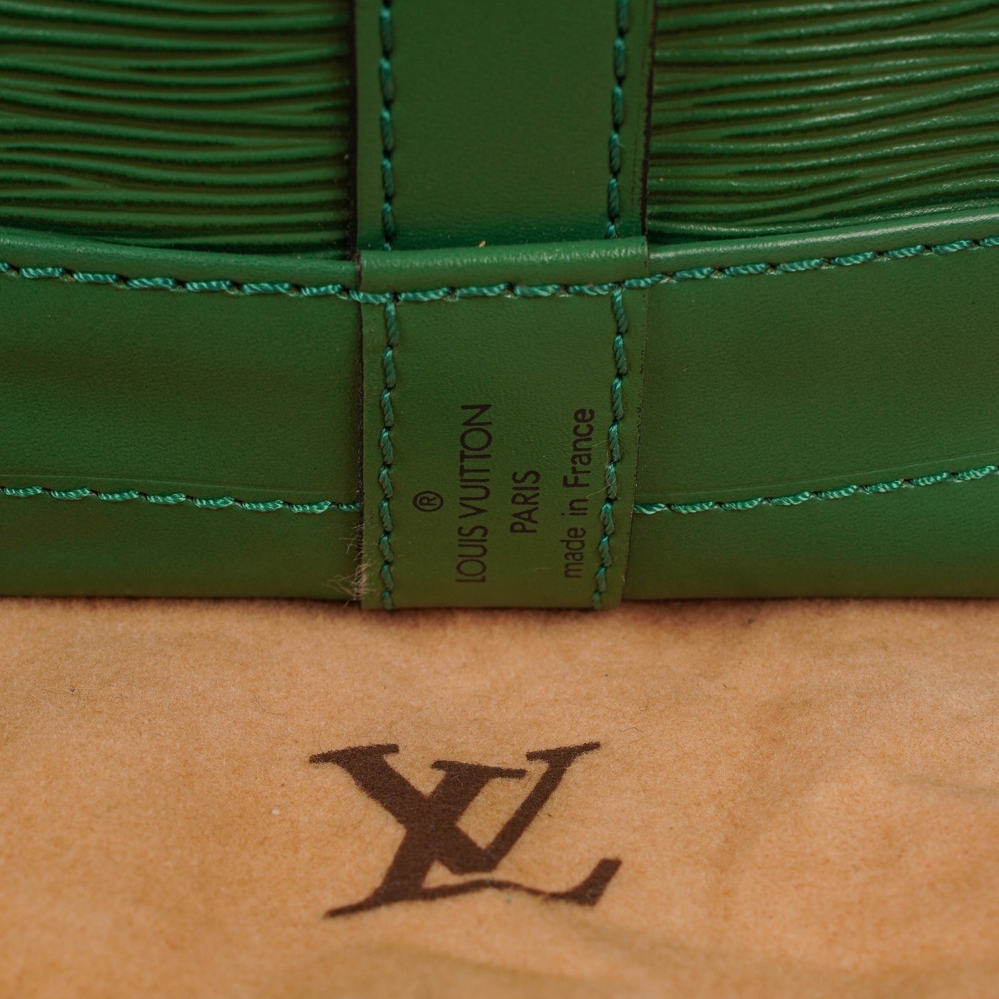 Louis Vuitton Noe Grande GM Green EPI Leather Shoulder Bag