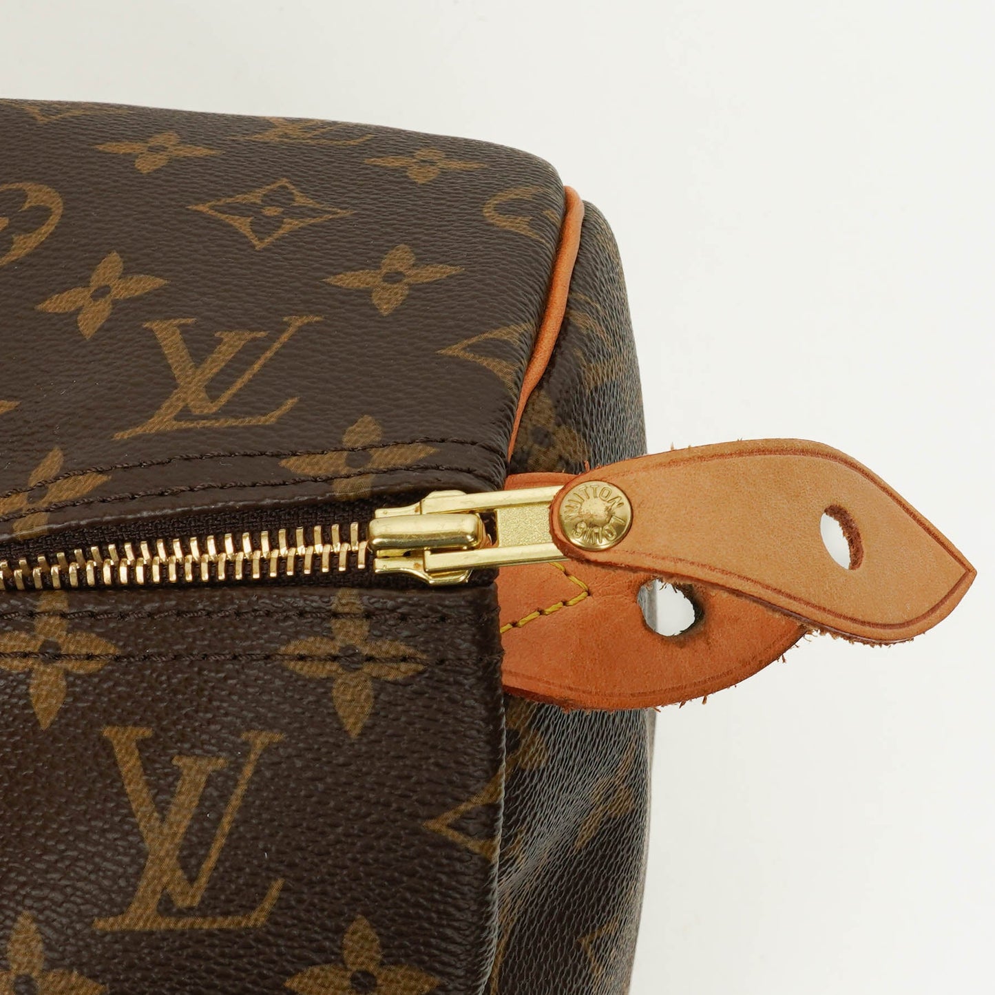 Louis Vuitton  40 Monogram Canvas Bag