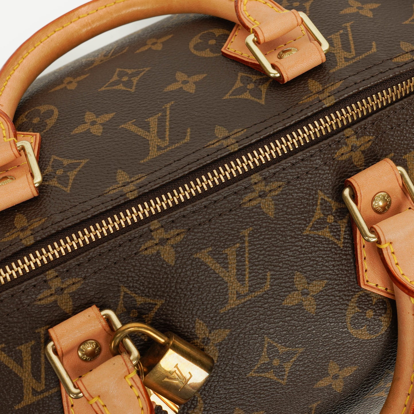 Louis Vuitton  40 Monogram Canvas Bag