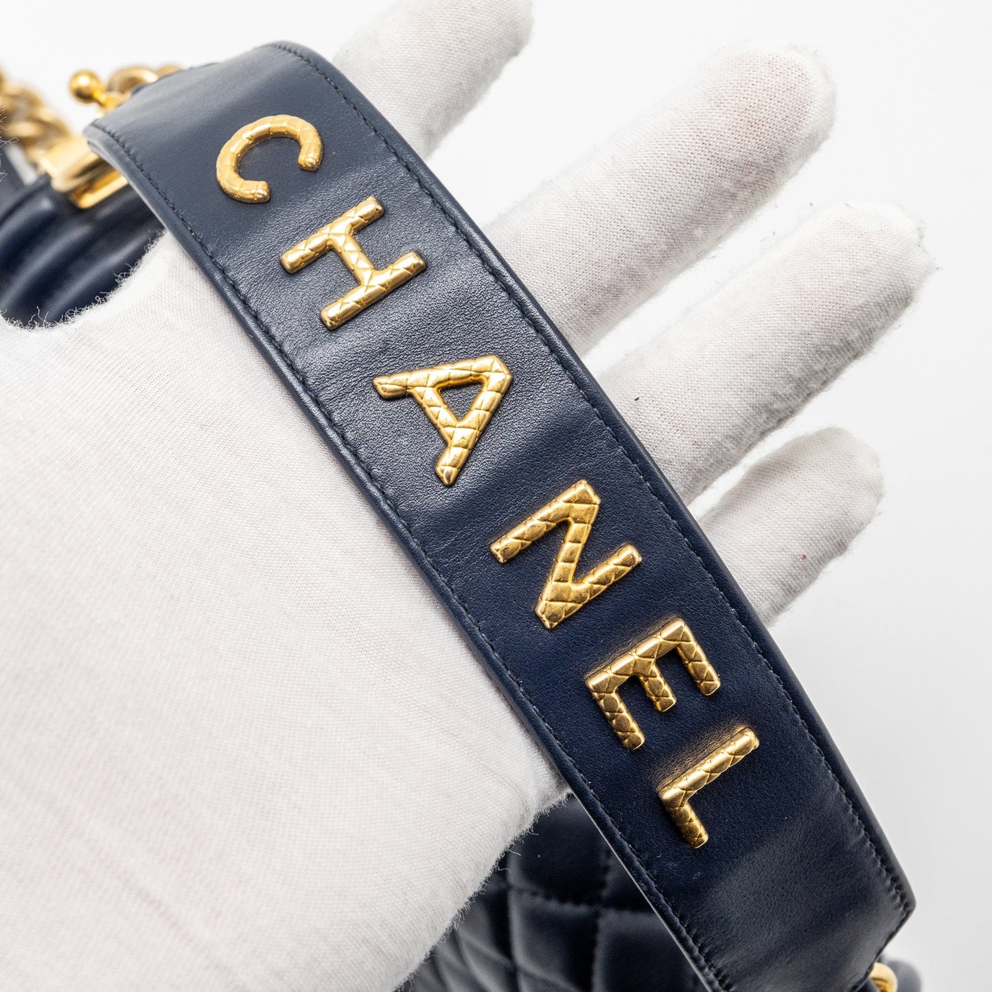 Chanel 20B medium boy bag with top handle Calfskin navy