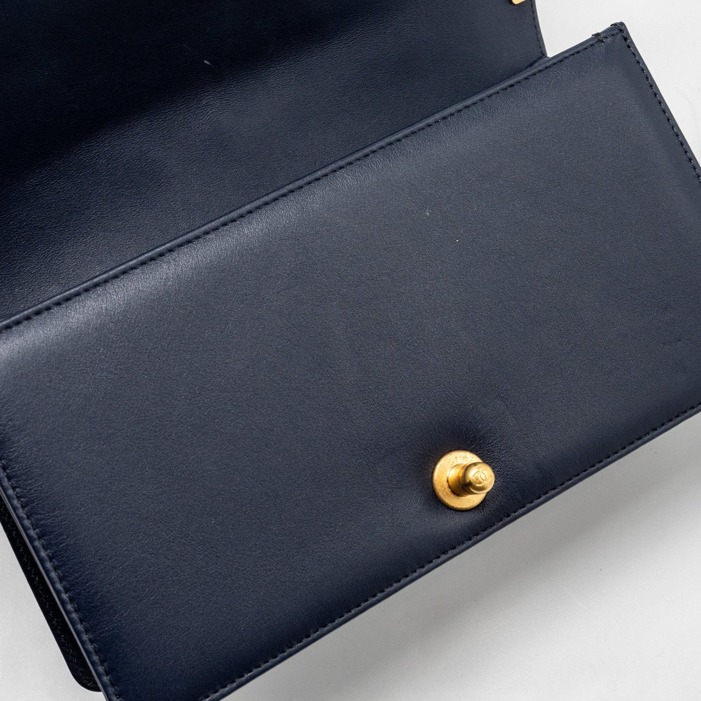 Chanel 20B medium boy bag with top handle Calfskin navy