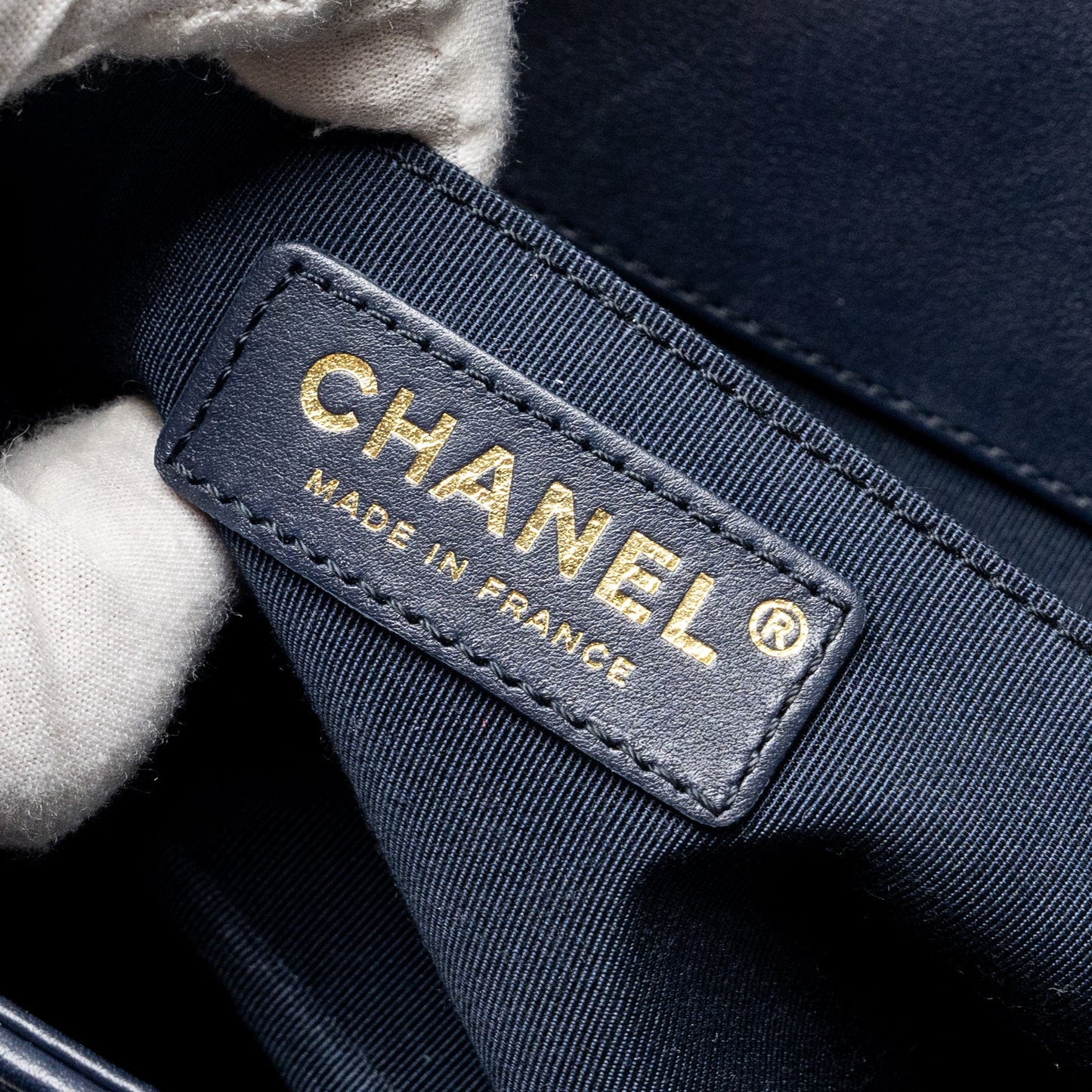 Chanel 20B medium boy bag with top handle Calfskin navy