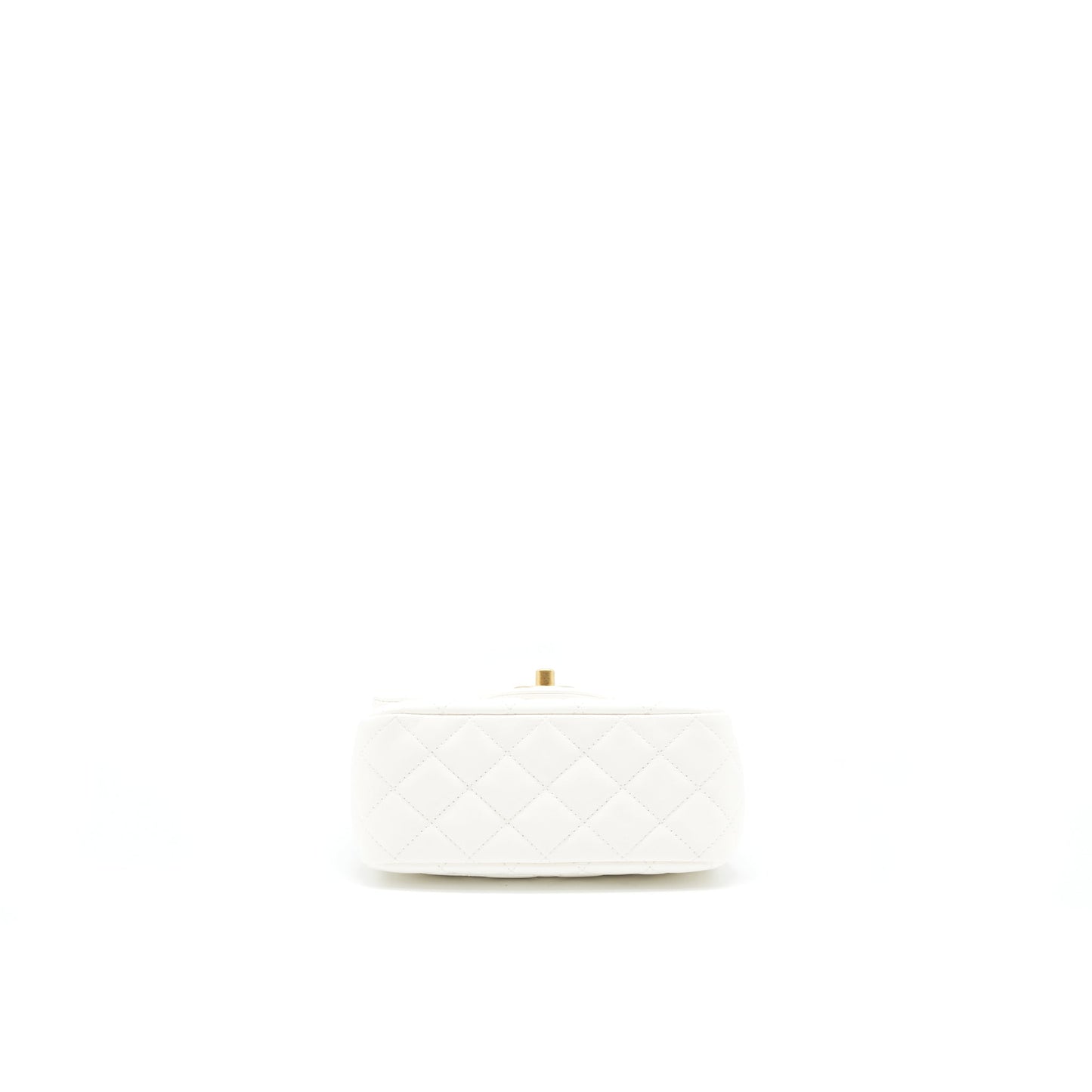 Chanel 21B Pearl Crush Square mini flap Bag White