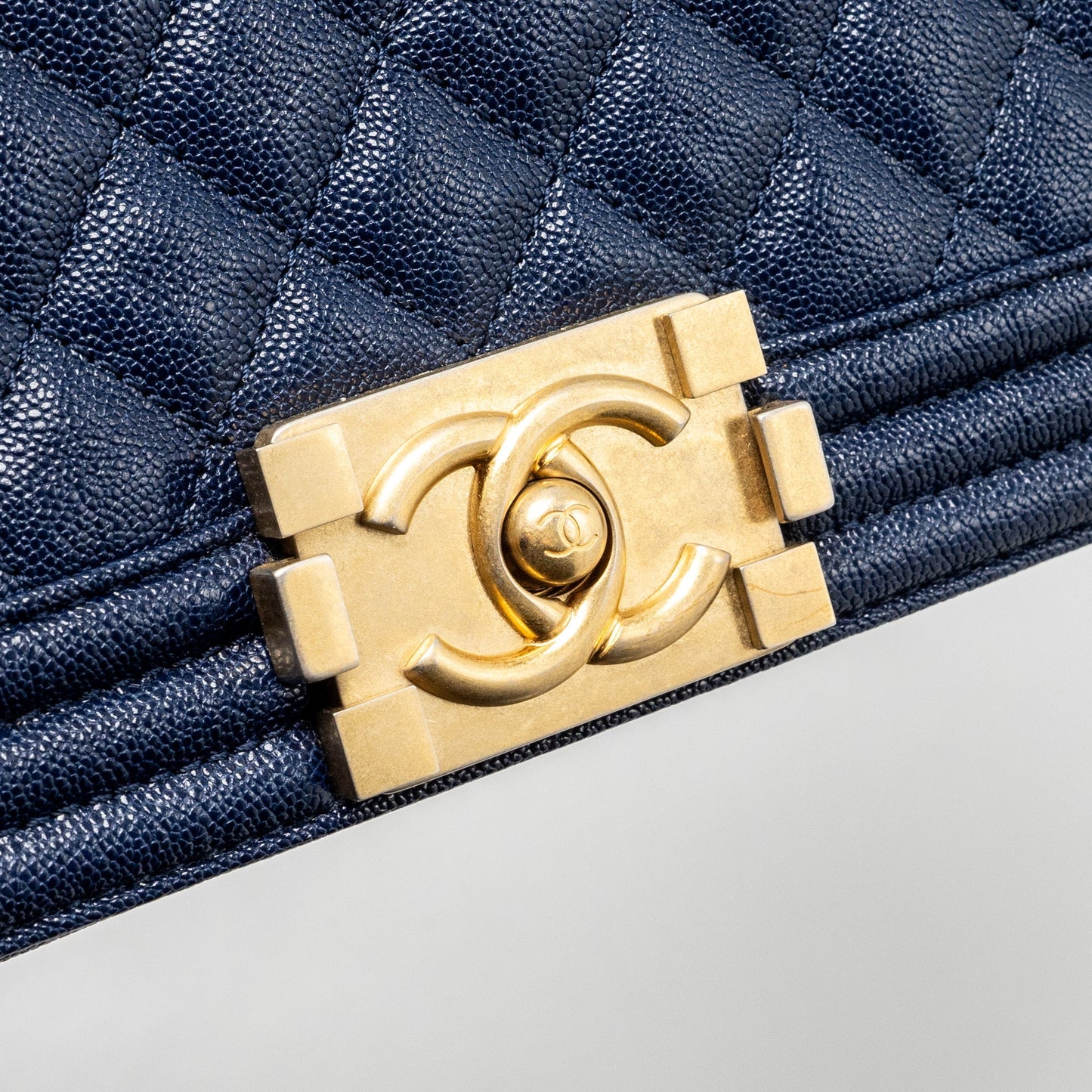 Chanel Medium boy bag caviar navy