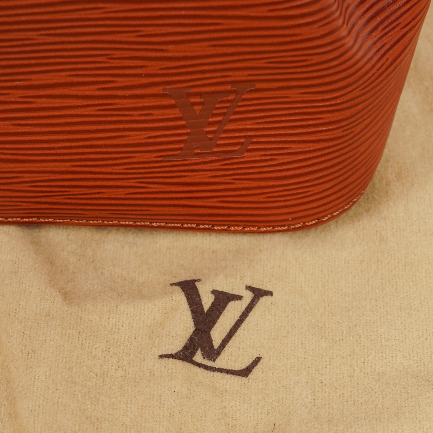 Louis Vuitton Petit Noe Brown EPI Leather Shoulder Bag
