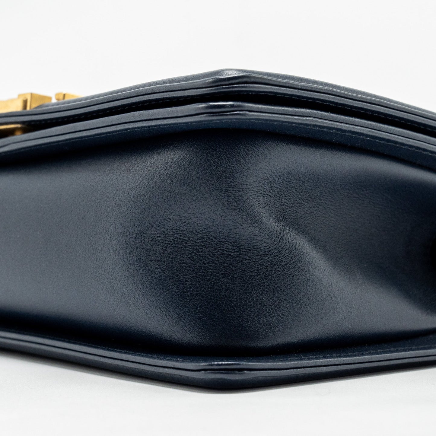 Chanel 20B medium boy bag with top handle Calfskin navy