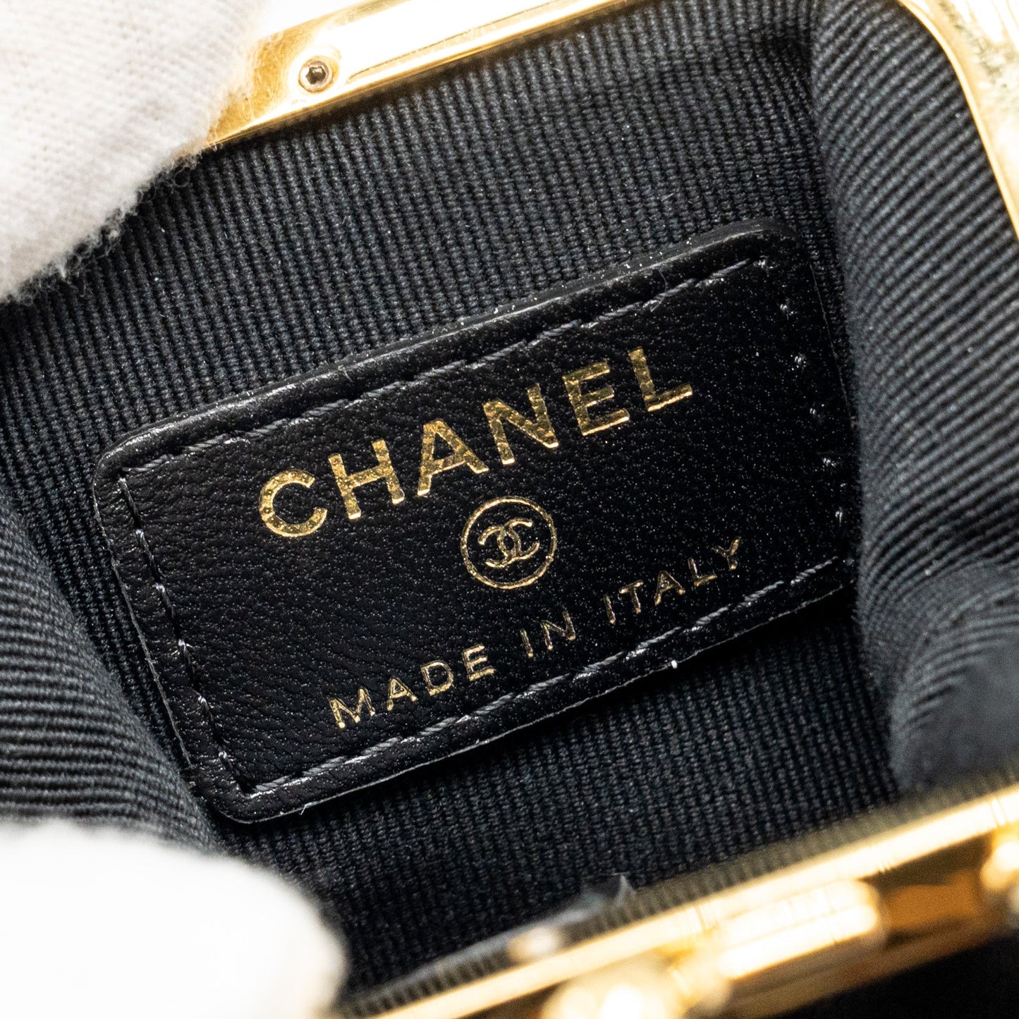 Chanel 23p Mini Coin Purse with Chain Calfskin Black L(microchip)