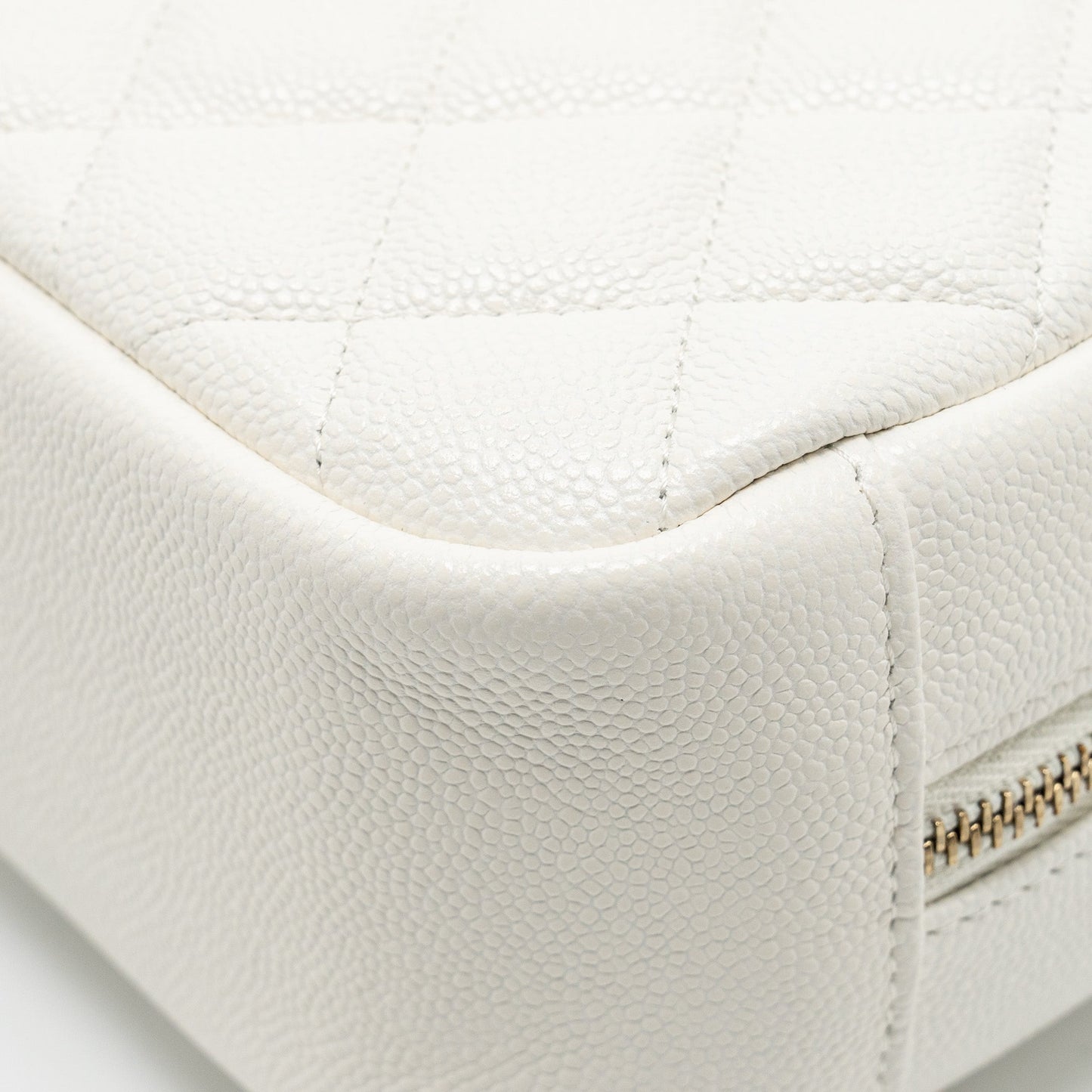 Chanel timeless classic pouch grained calfskin white L (microchip)