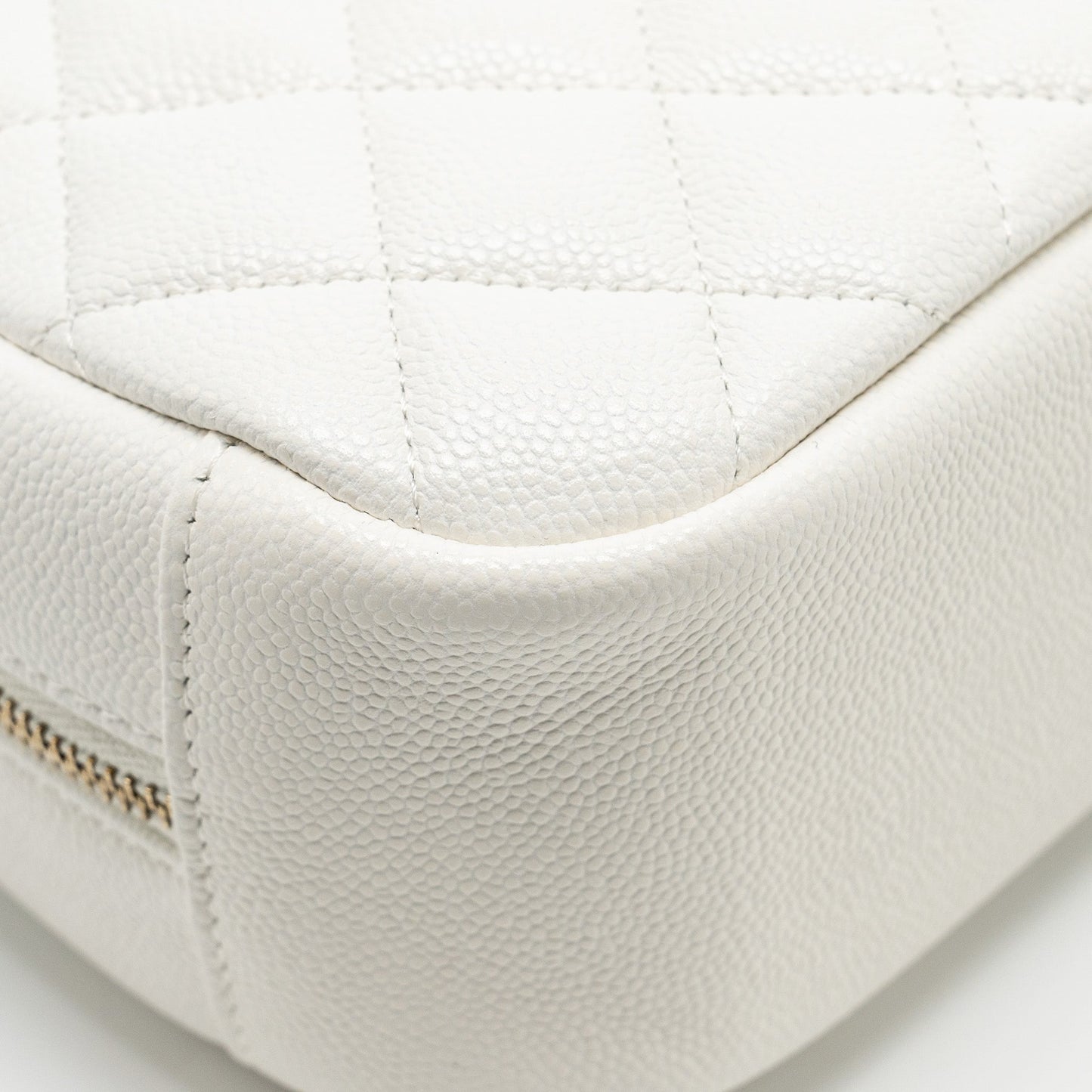 Chanel timeless classic pouch grained calfskin white L (microchip)