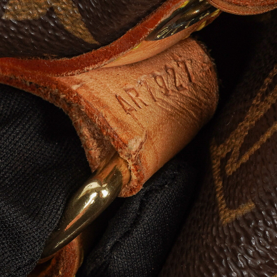 Louis Vuitton Noe Grande GM Monogram Canvas Shoulder Bag