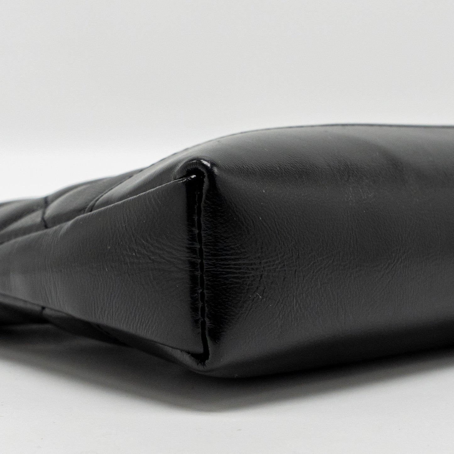 Chanel Mini 31 Clutch with Chain shiny lambskin black L (microchip)