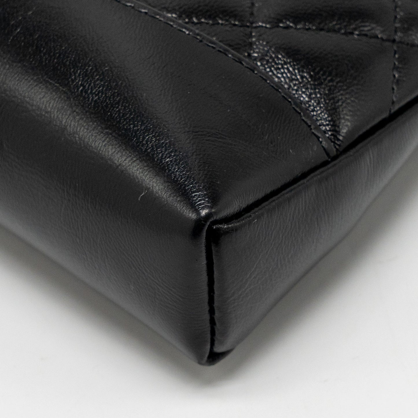 Chanel Mini 31 Clutch with Chain shiny lambskin black L (microchip)