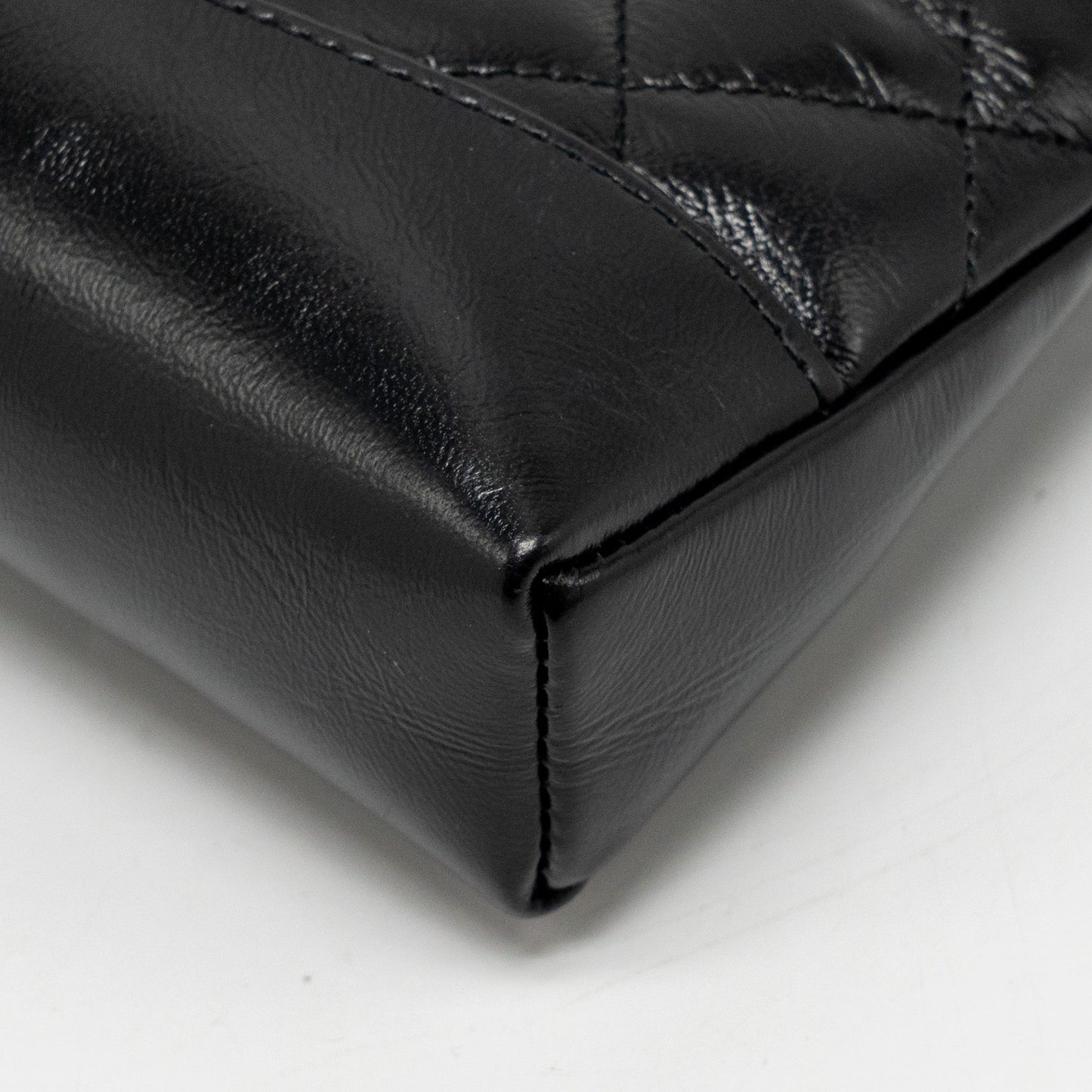 Chanel Mini 31 Clutch with Chain shiny lambskin black L (microchip)