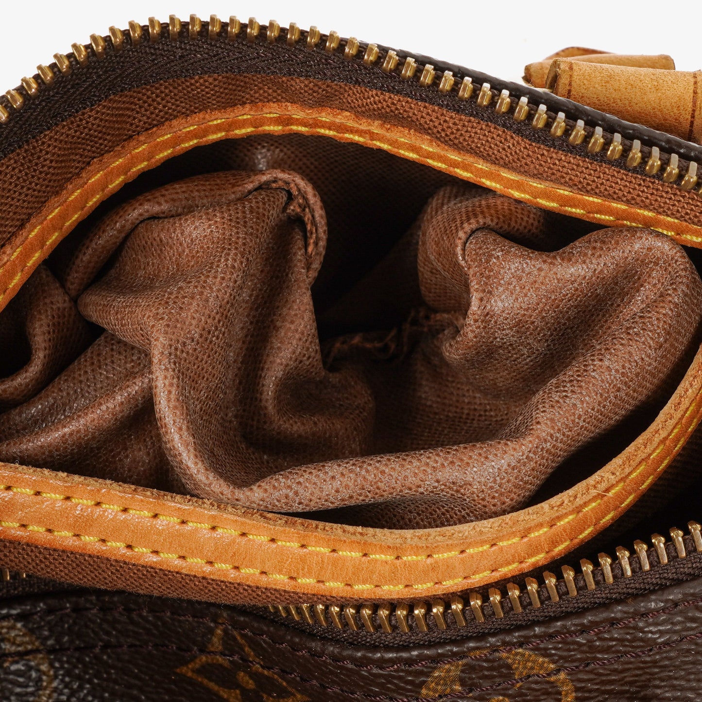 Louis Vuitton  25 Monogram Canvas Handbag