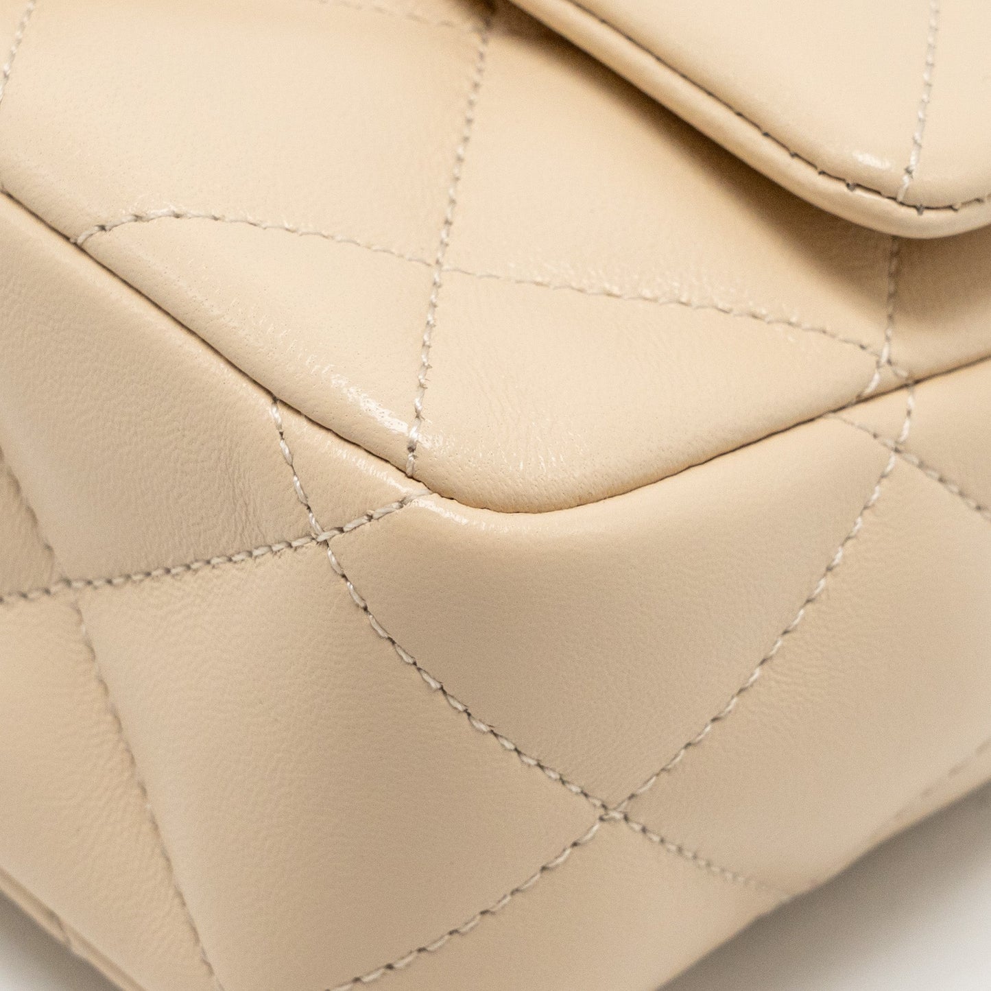 Chanel 25c Coco Love Adjustable Chain Shiny Lambskin Beige  (microchip)