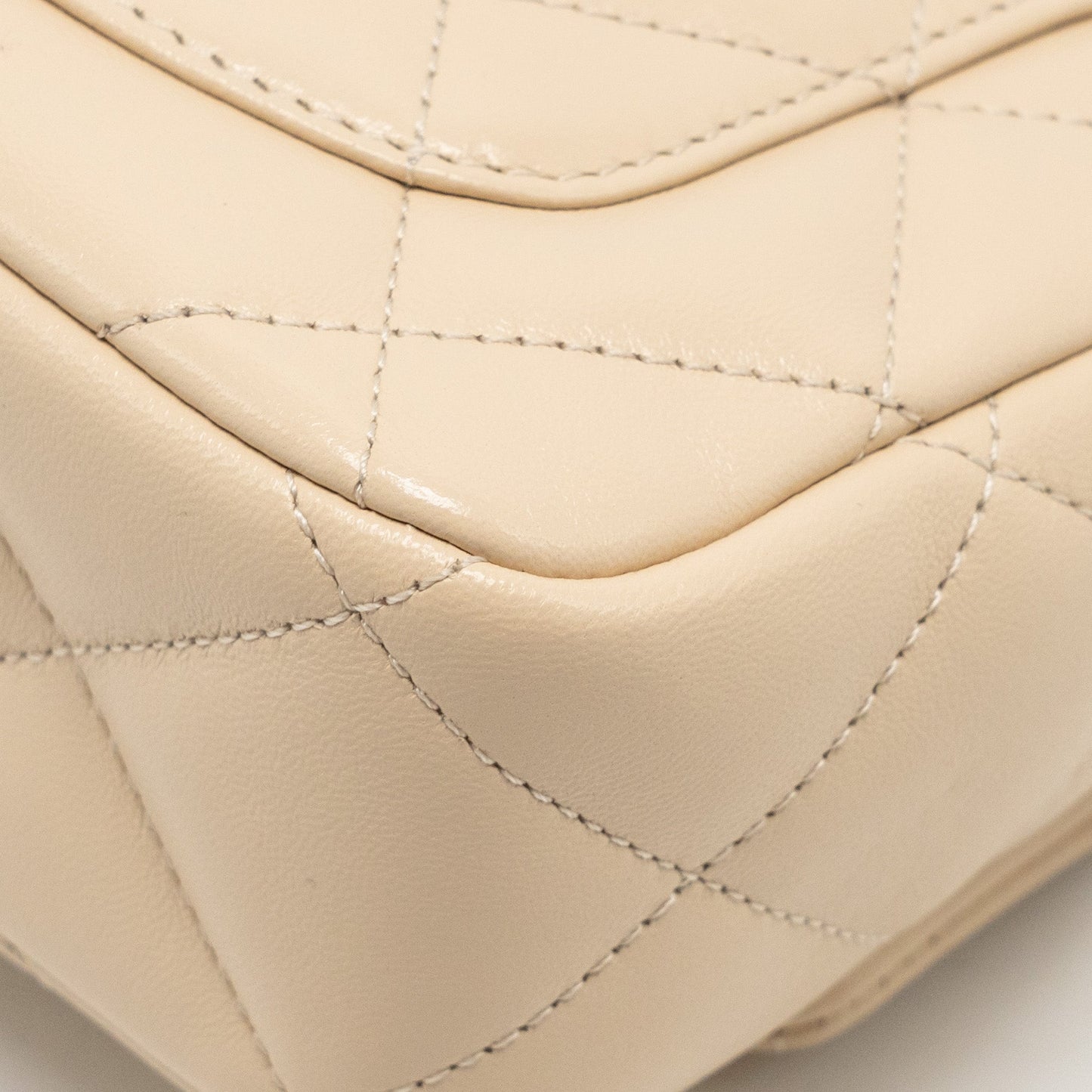 Chanel 25c Coco Love Adjustable Chain Shiny Lambskin Beige  (microchip)