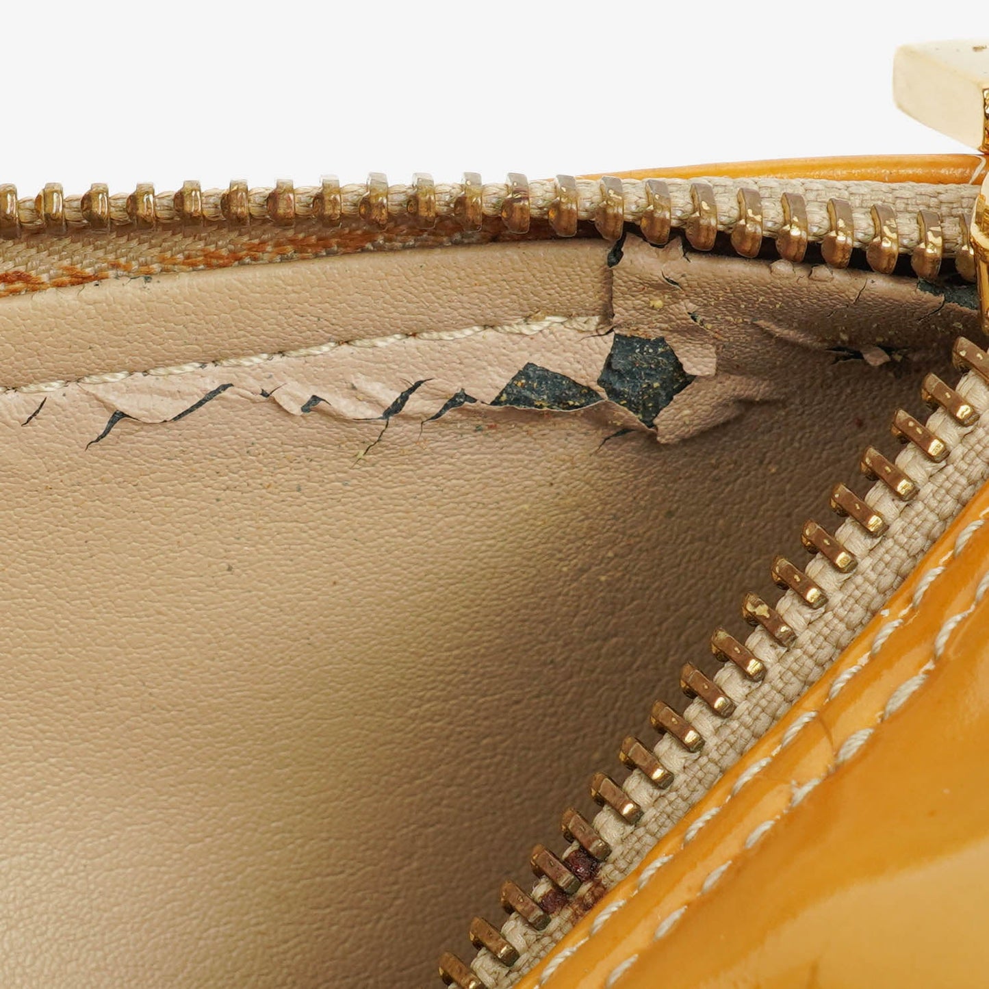 Louis Vuitton Papillon 30 Bedford Monogram Vernis Leather Bag
