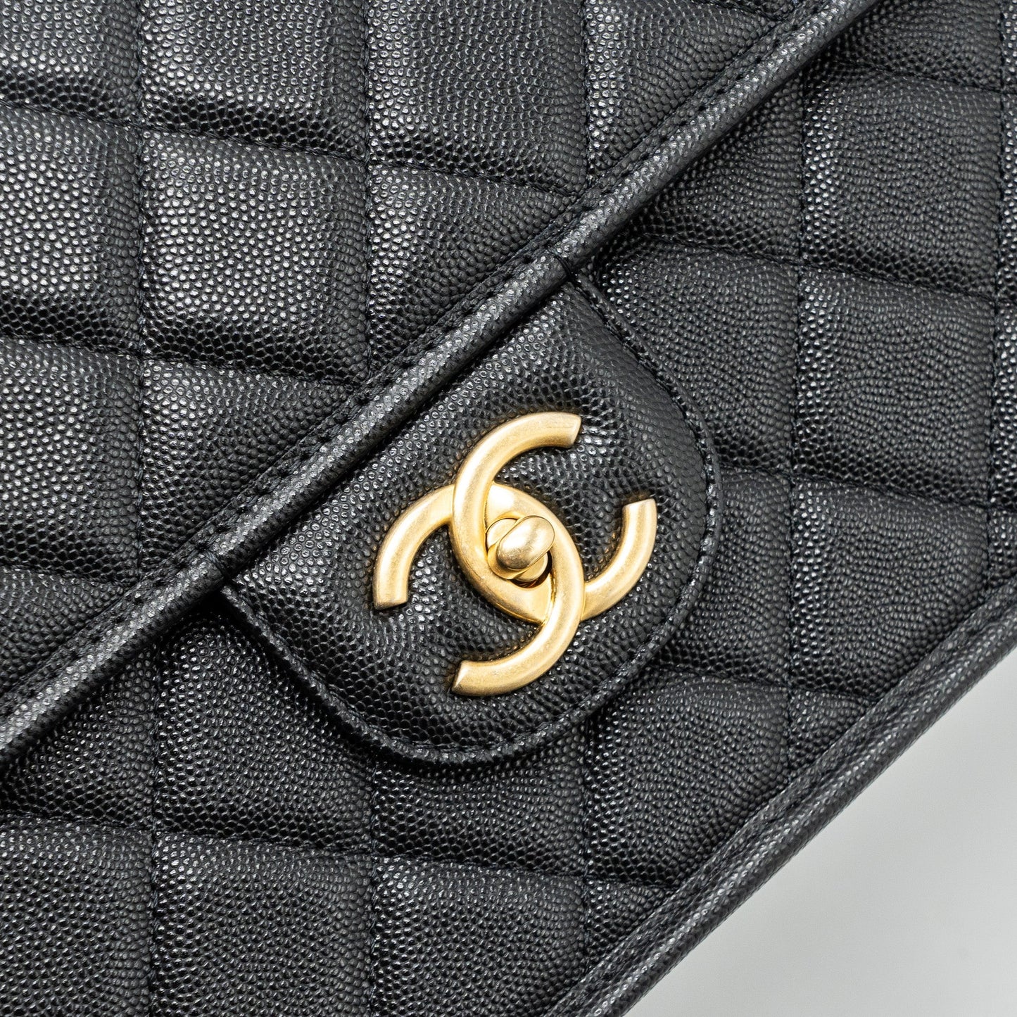 Chanel 22k Large Backpack Caviar Black (microchip)