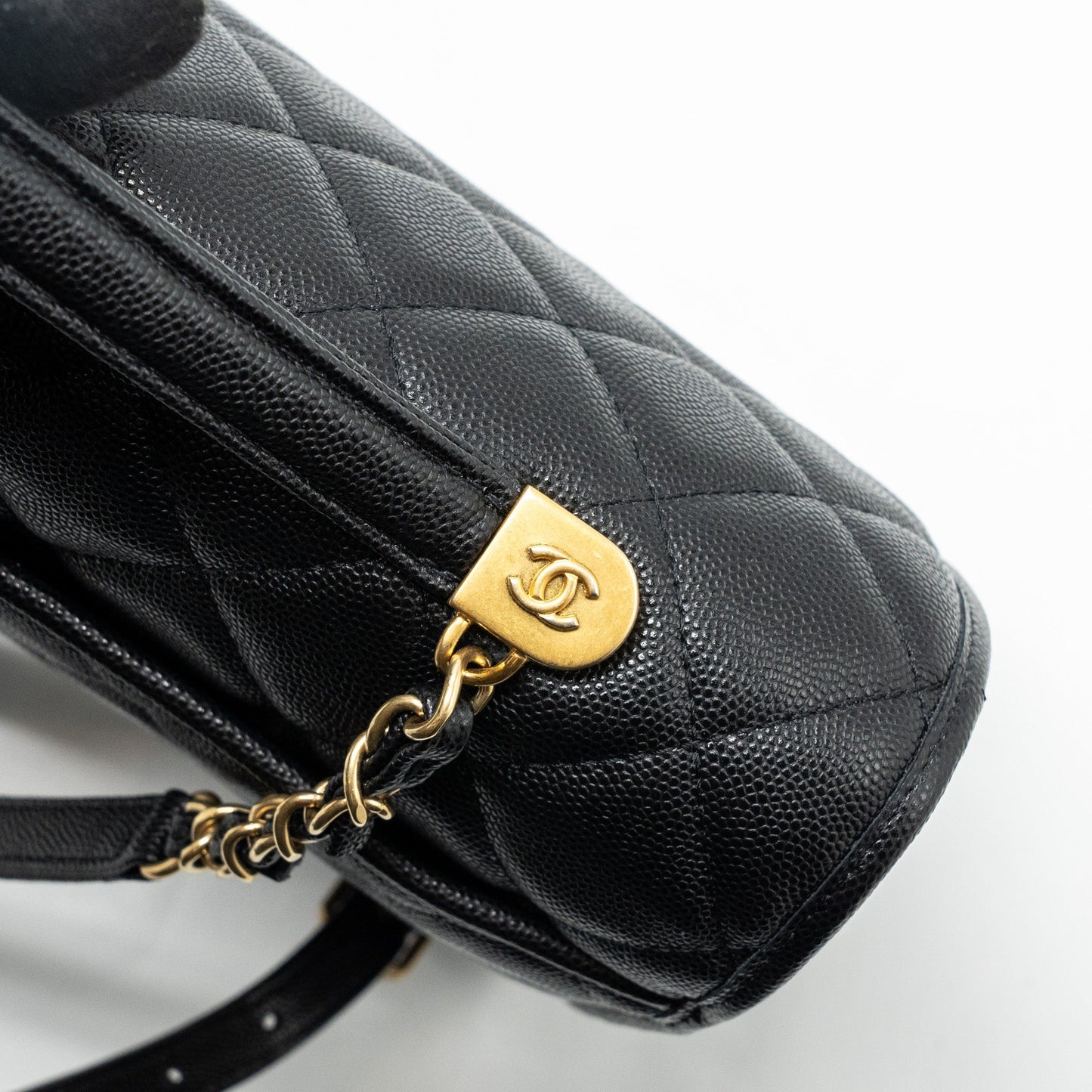 Chanel 22k Large Backpack Caviar Black (microchip)
