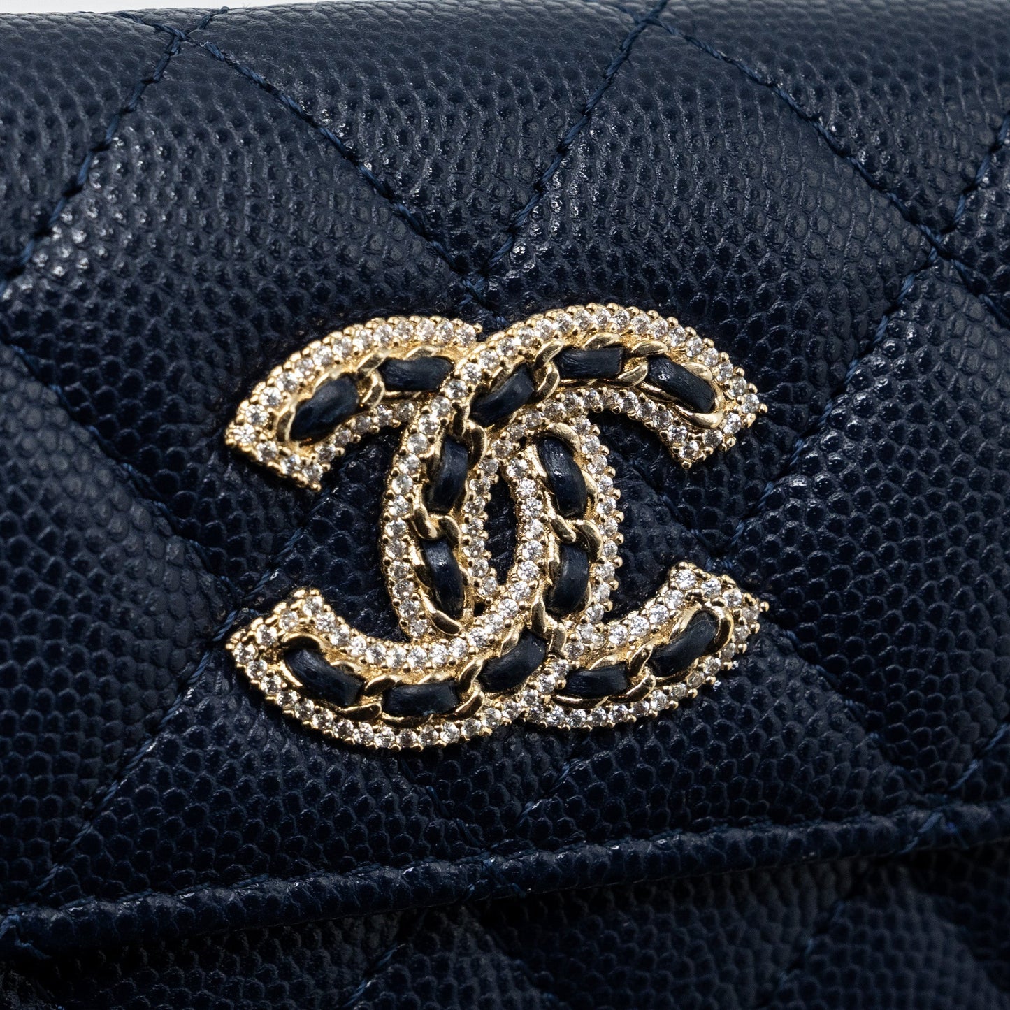 Chanel detailed giant logo Card holder caviar dark blue L