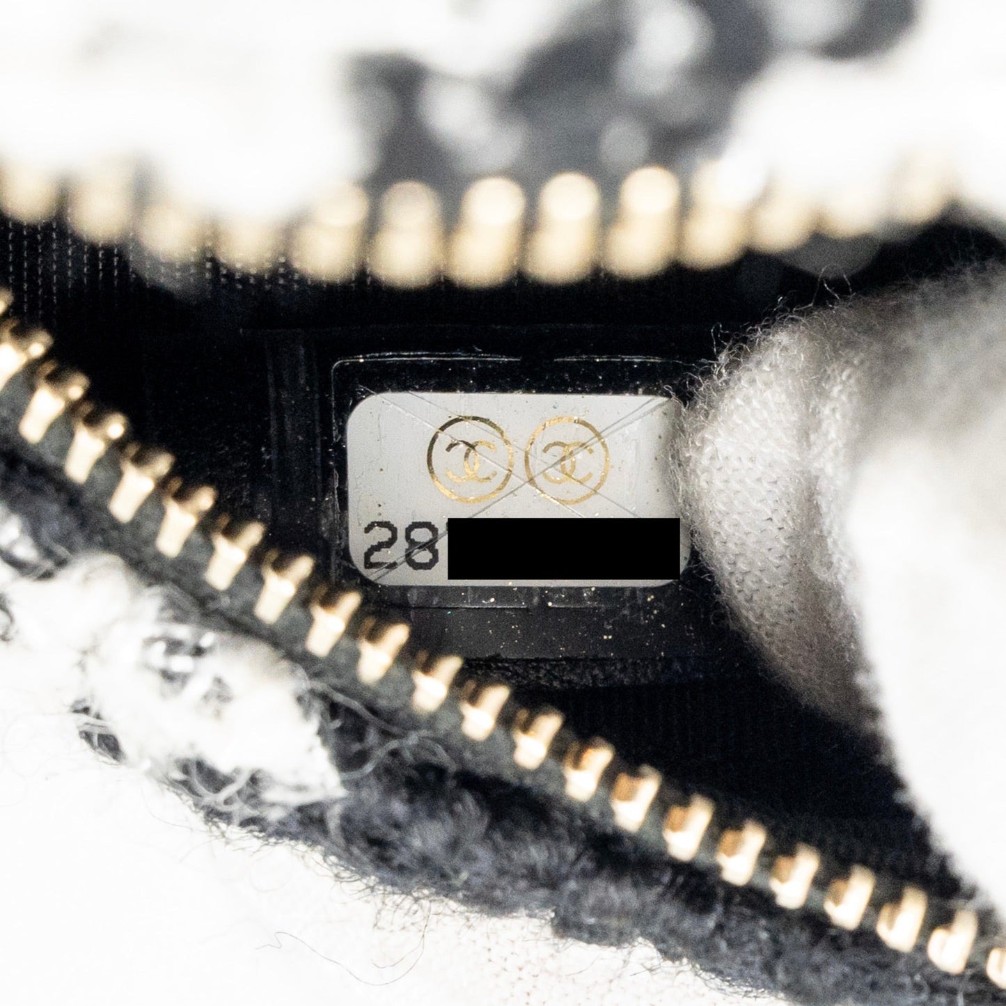 Chanel 19 round clutch  with chain with coin purse tweed / lambskin black/ white