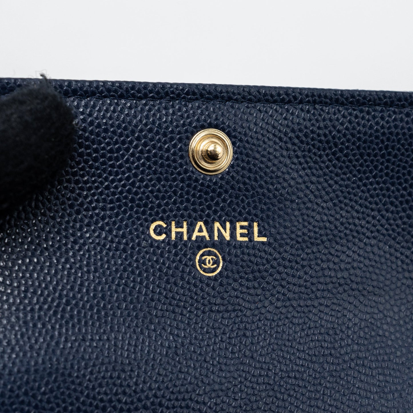 Chanel detailed giant logo Card holder caviar dark blue L