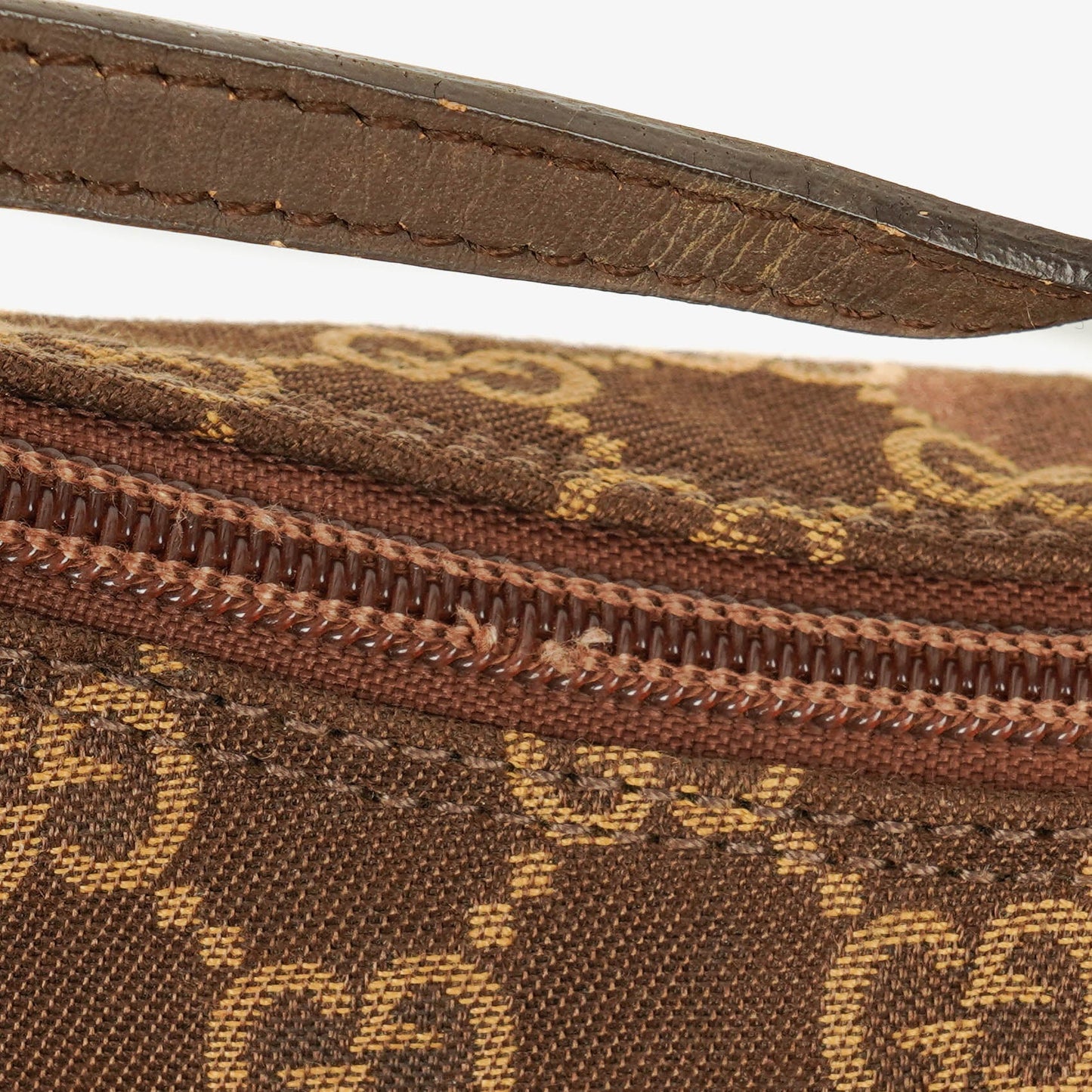Gucci GG Canvas Pochette