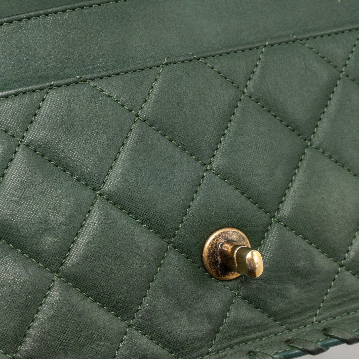 Chanel quilted flap bag calfskin green ruthenium