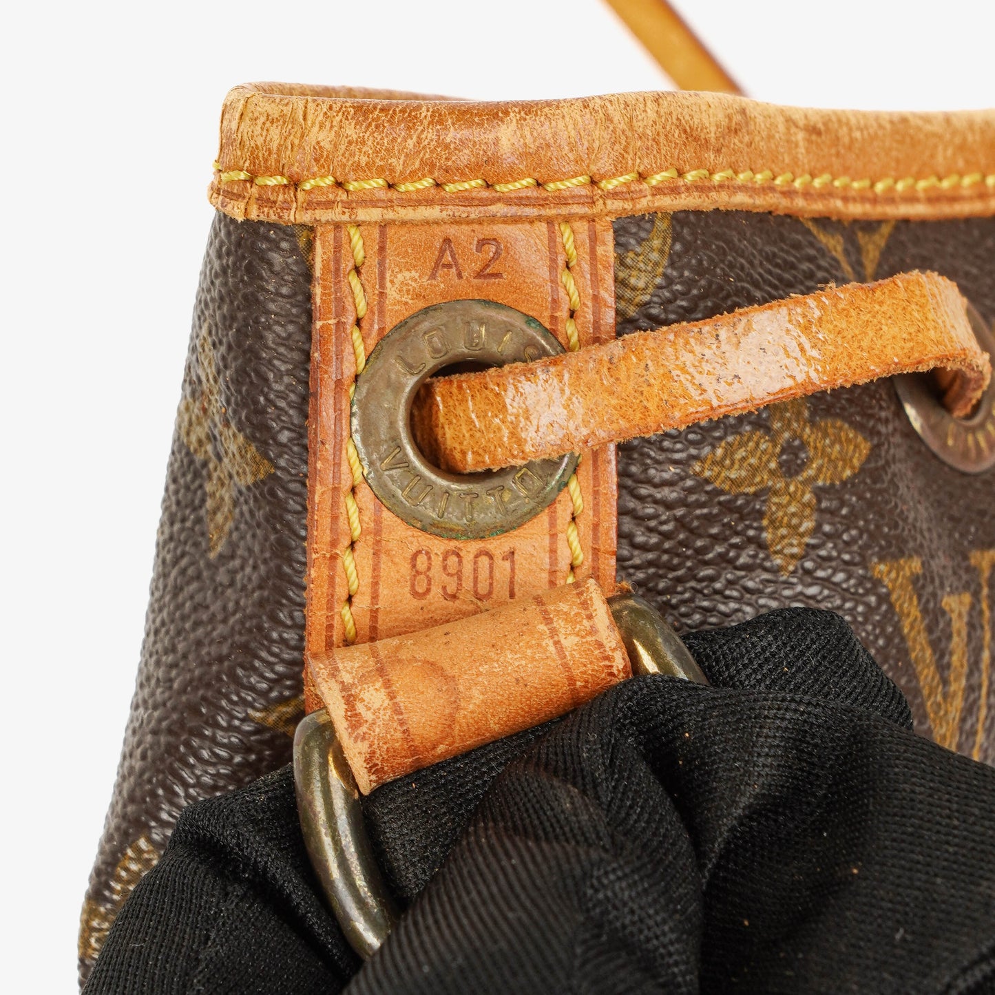 Louis Vuitton Noe Grande GM Monogram Canvas Shoulder Bag