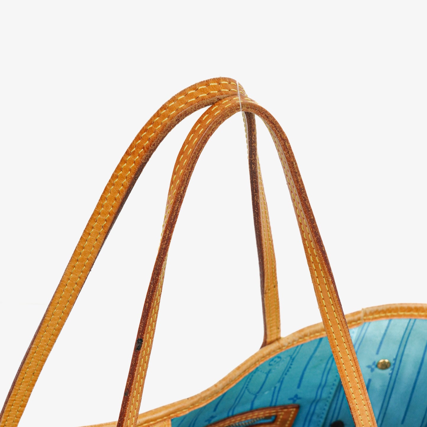 Louis Vuitton Neverfull MM Tote Bag in Monogram Canvas