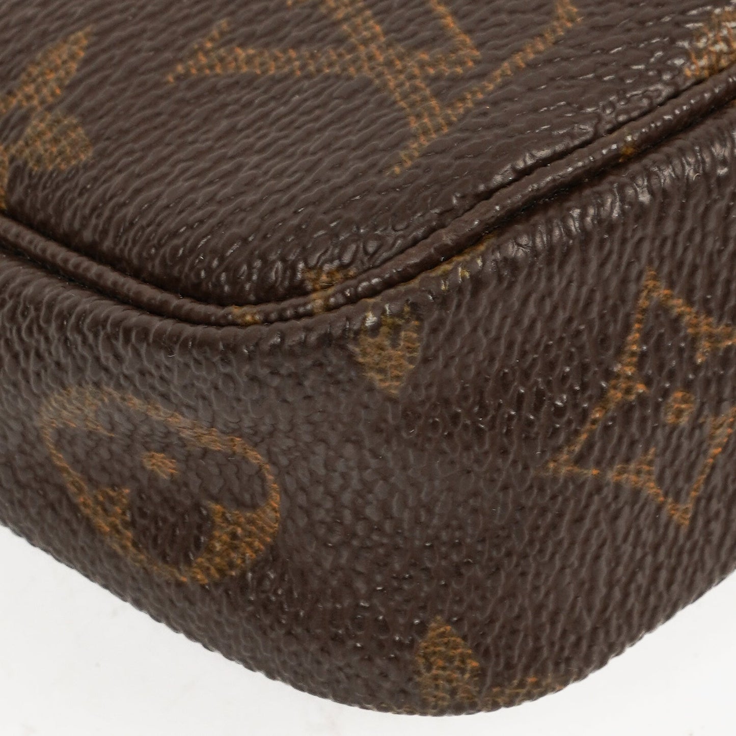Louis Vuitton Pochette Accessoires Monogram Canvas Clutch Handbag