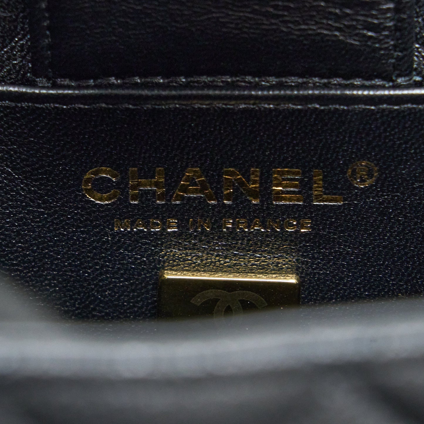 Chanel 23C Mini Bucket Bag Caviar Black L (Microchip)