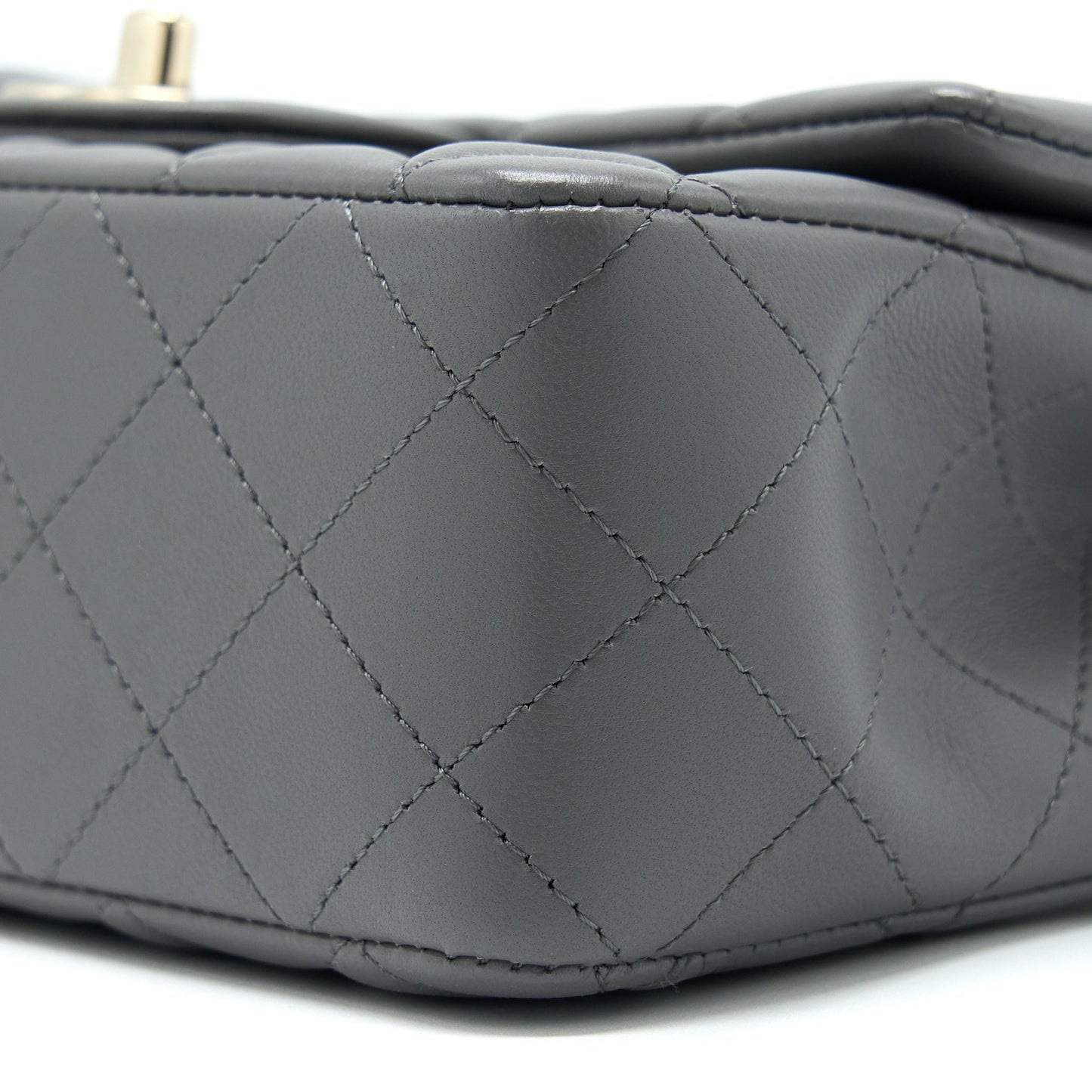 Chanel 22A Mini Rectangular Flap Bag Lambskin Grey L (Microchip).