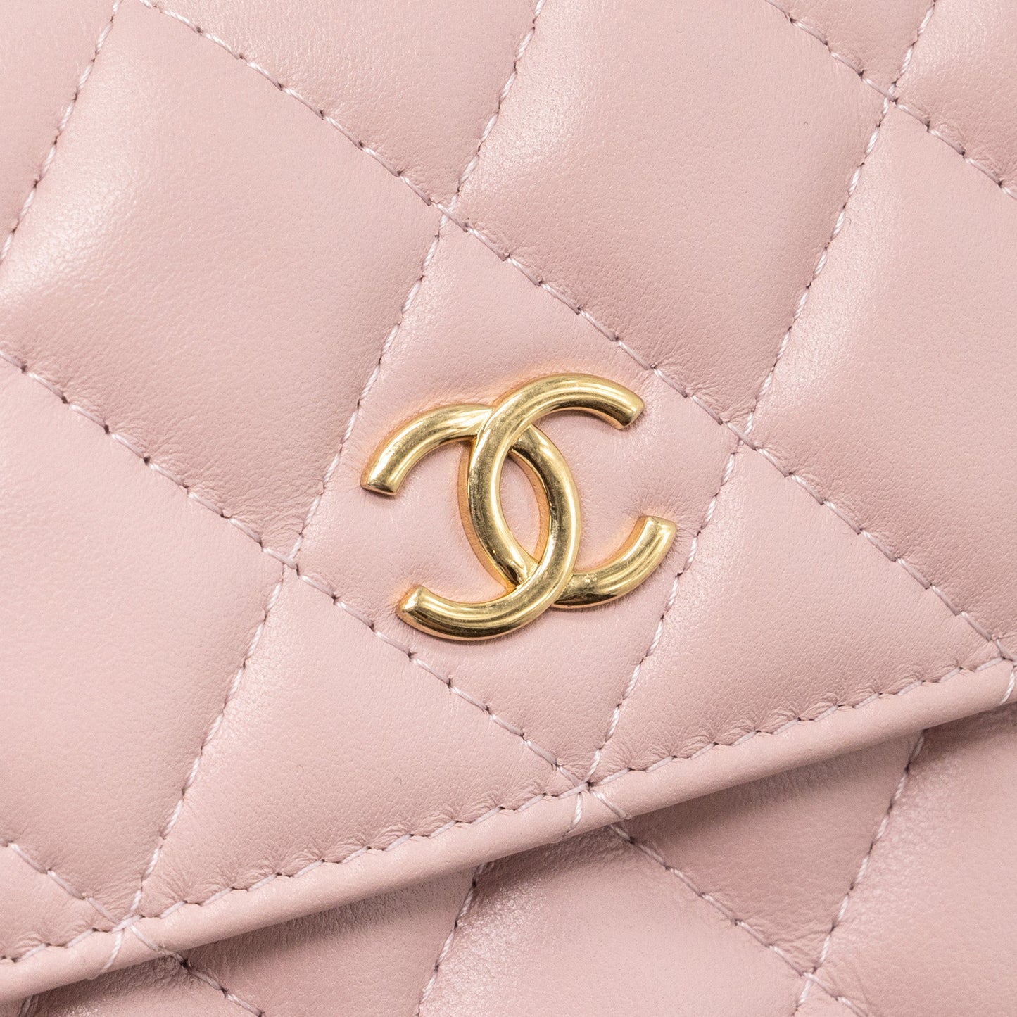 Chanel mini flap card holder with chain limited edition lambskin light pink  (microchip)