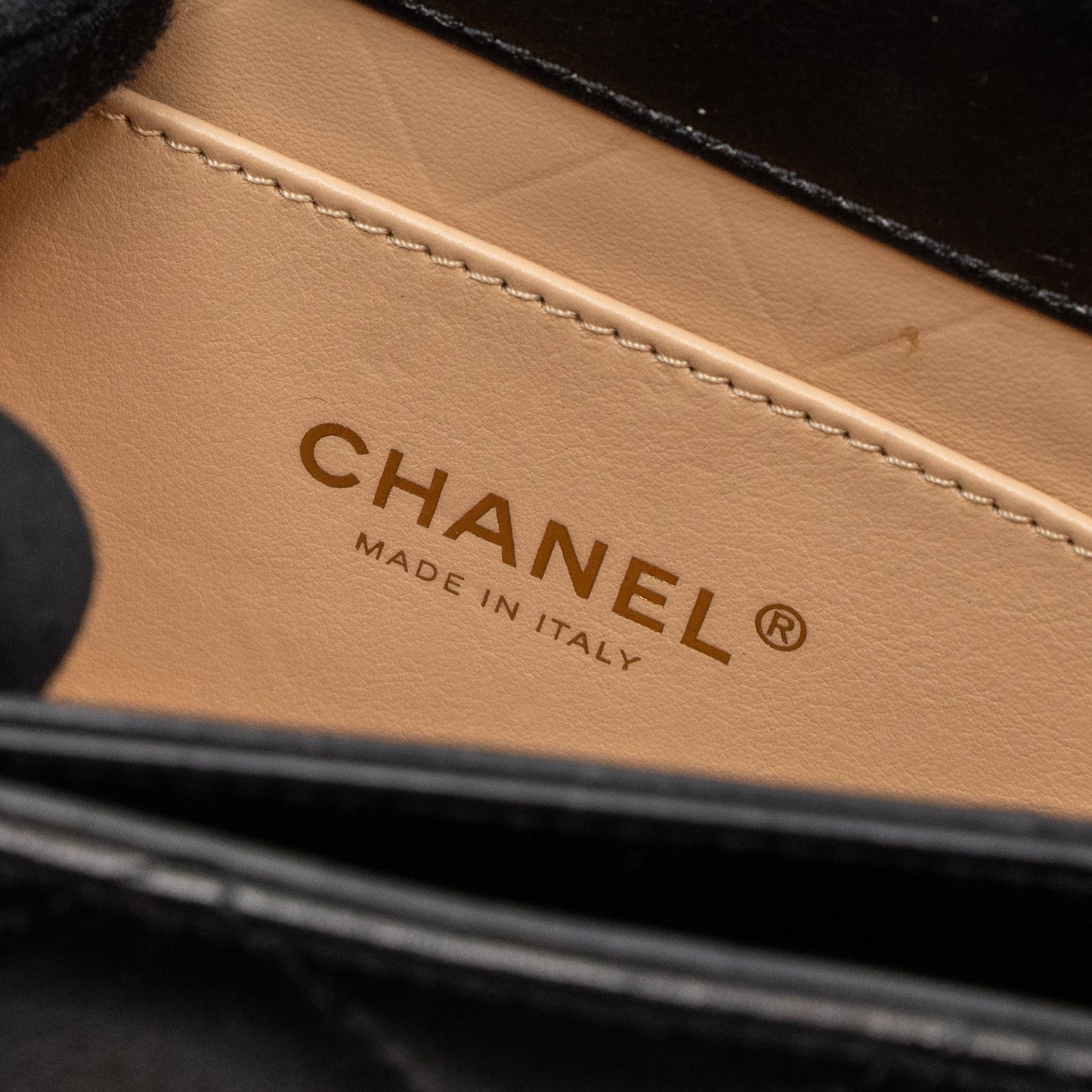 Chanel Messenger Bag Calfskin Black