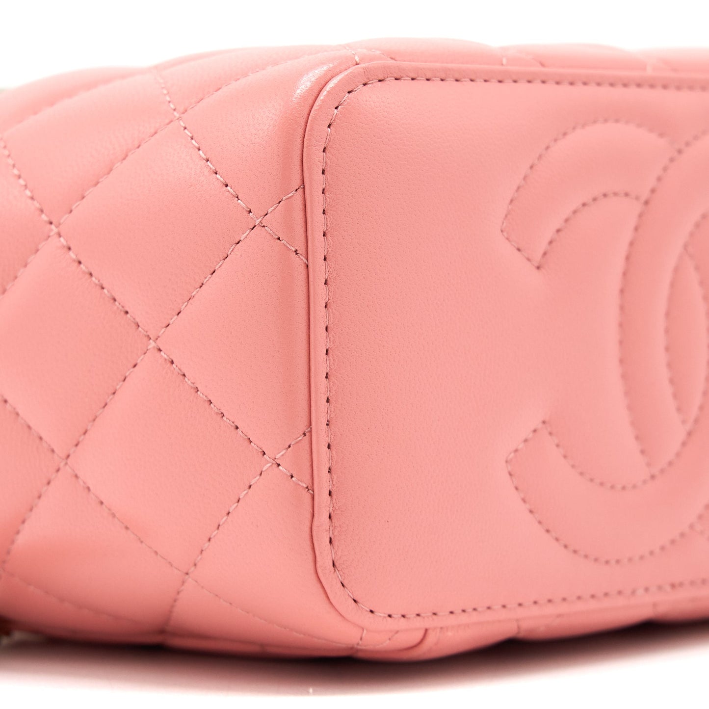 Chanel 22A Top Handle Long Vanity Case Lambskin Pink L (Microchip)