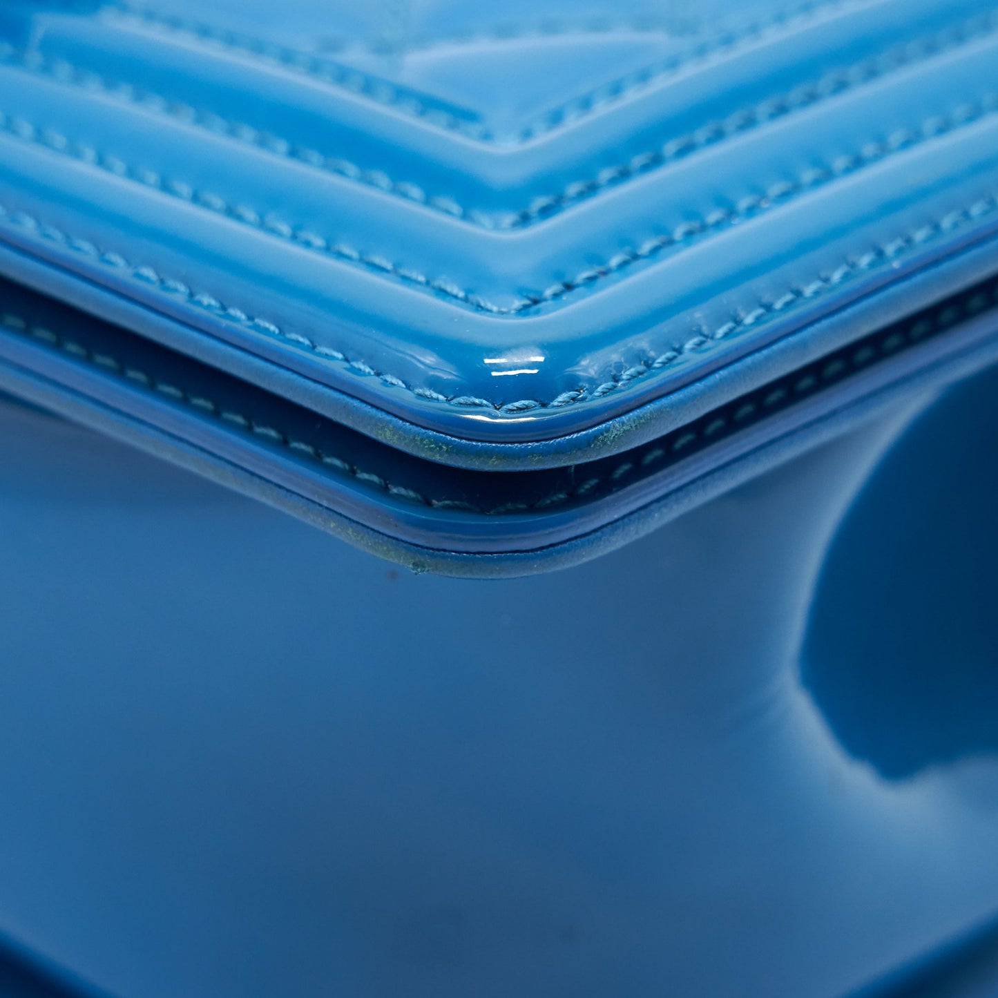 CHANEL SMALL LE BOY BAG IN PATENT LEATHER BLUE