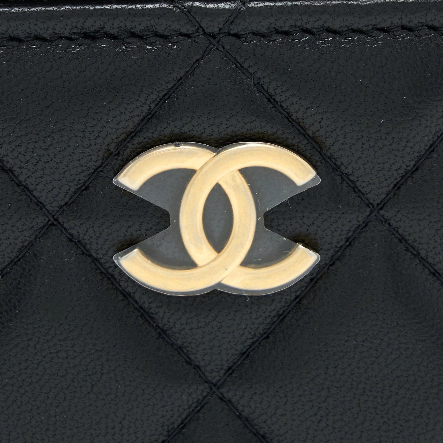 Chanel 22B Detailed Top Handle Mini Vanity With Chain Lambskin Black Brushed