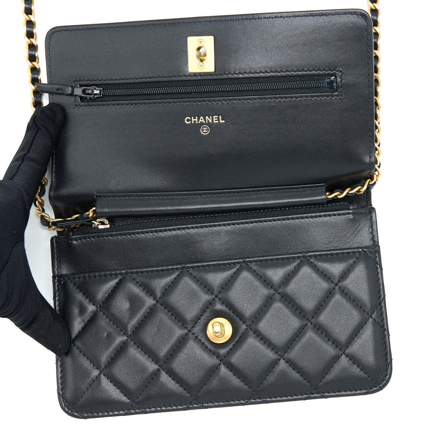 Chanel 21S Wallet On Chain With Pearl/CC logo Round Handle Lambskin Black Brushed