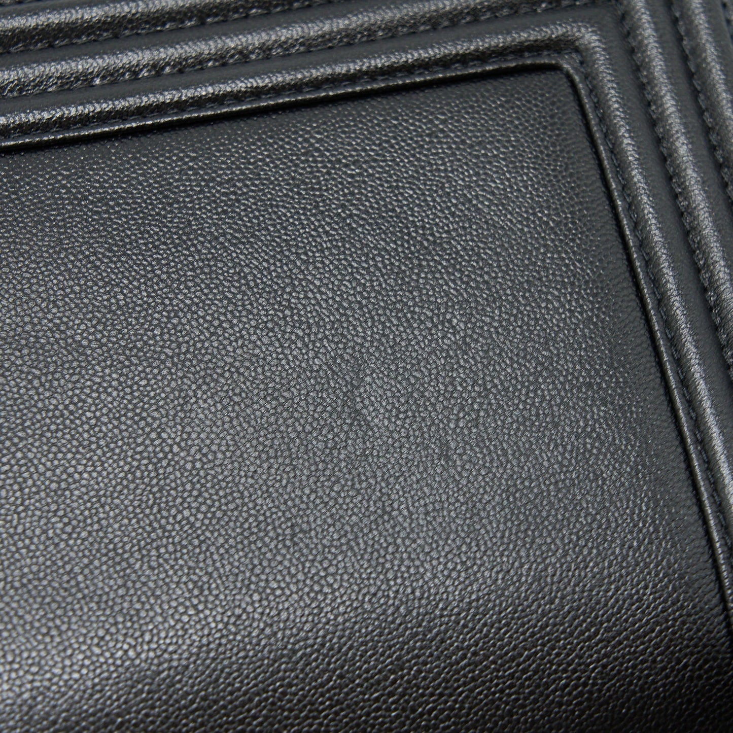 Chanel Mini Boy Bag Calfskin Black L (Microchip)