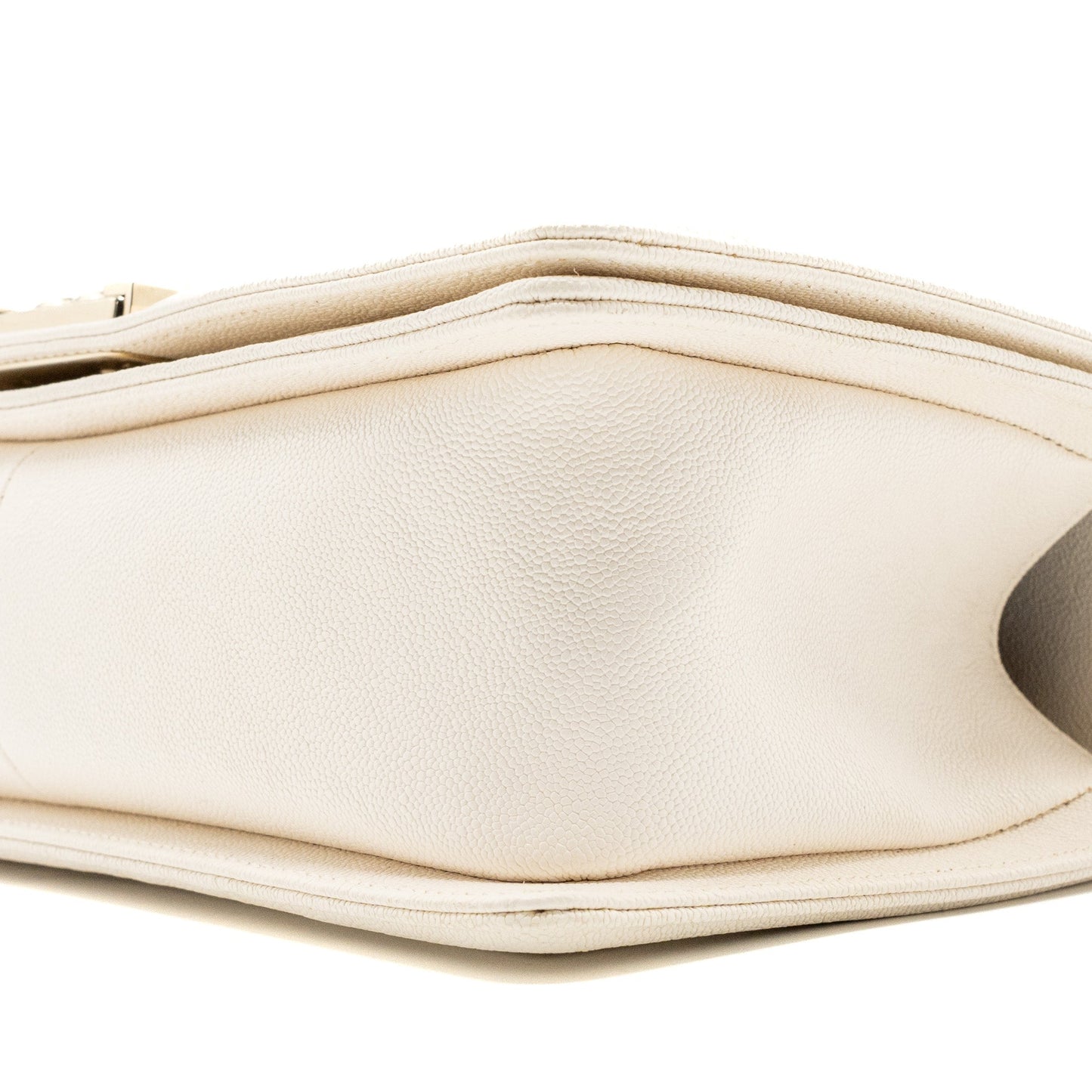 CHANEL MEDIUM LE BOY CAVIAR WHITE L