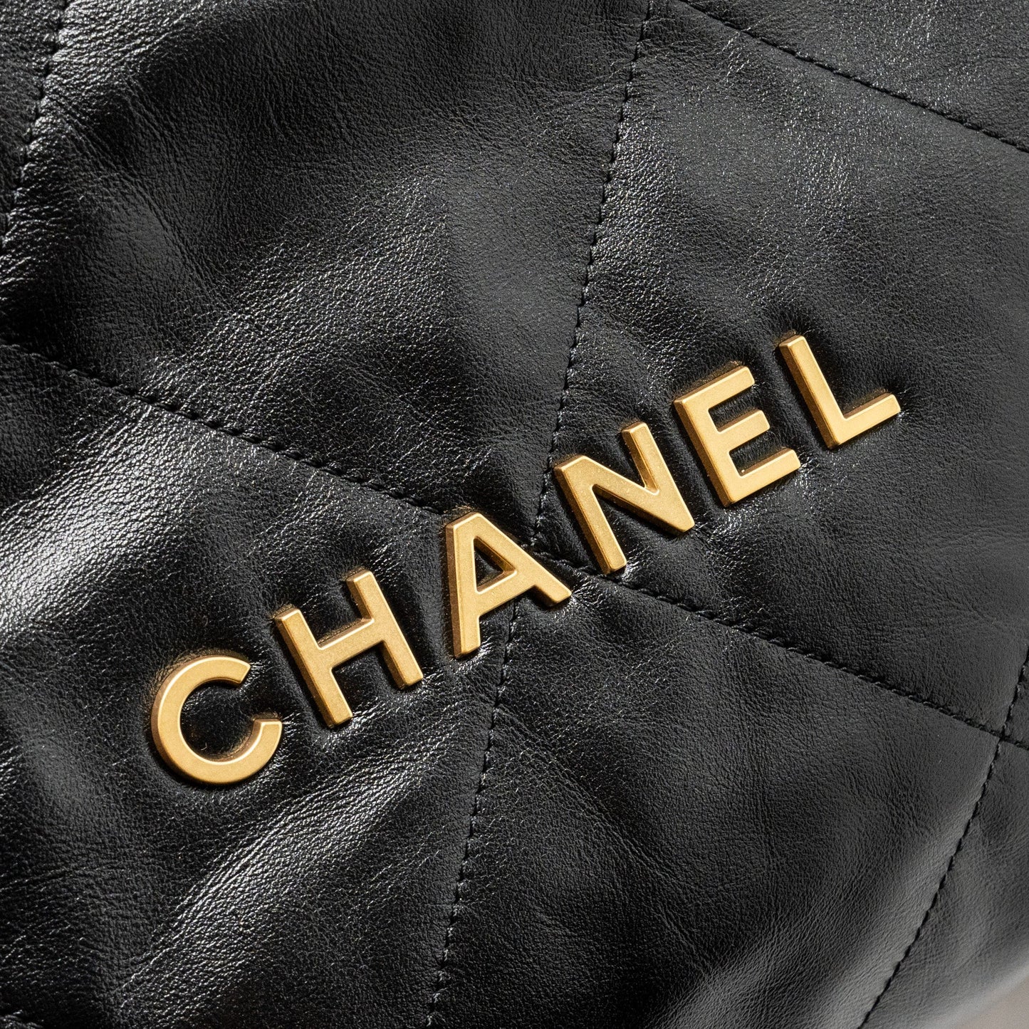 Chanel Small 22 Bag Shiny Calfskin Black (microchip)