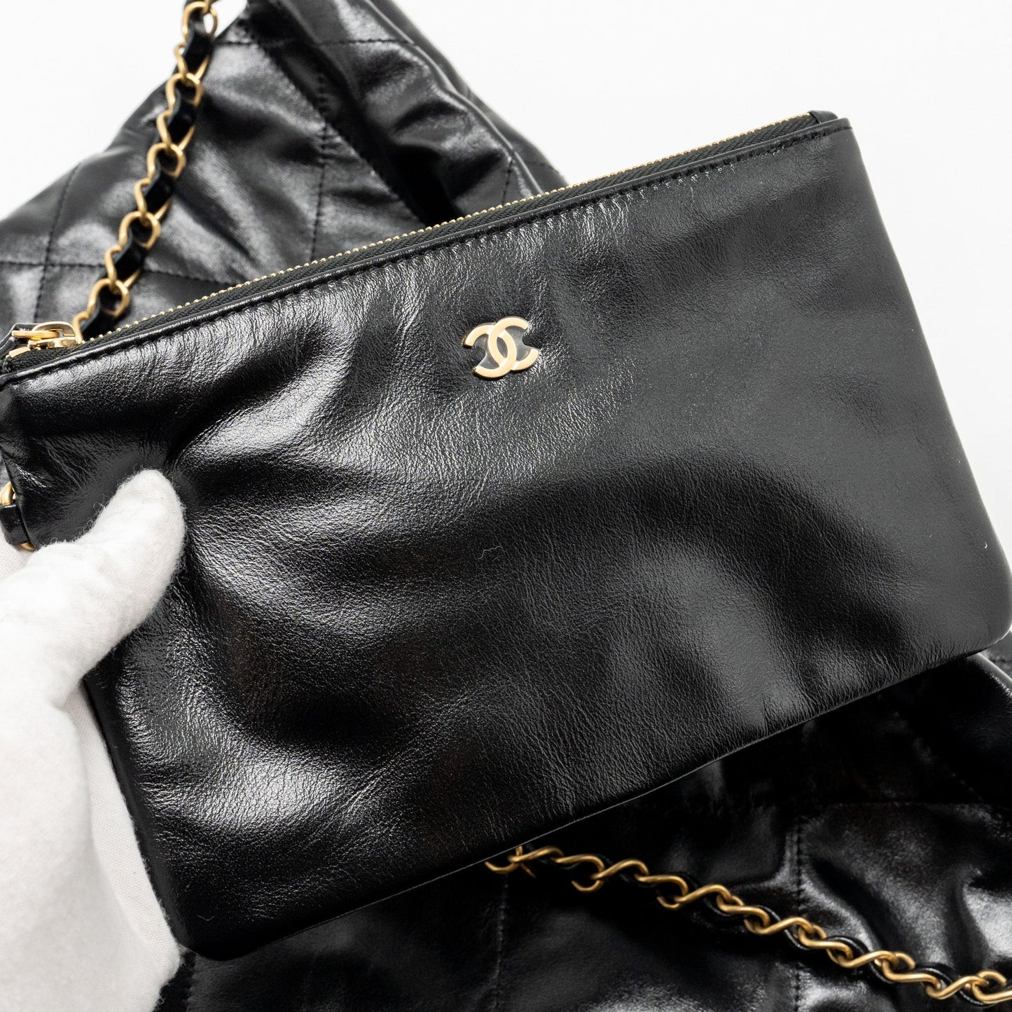 Chanel Small 22 Bag Shiny Calfskin Black (microchip)
